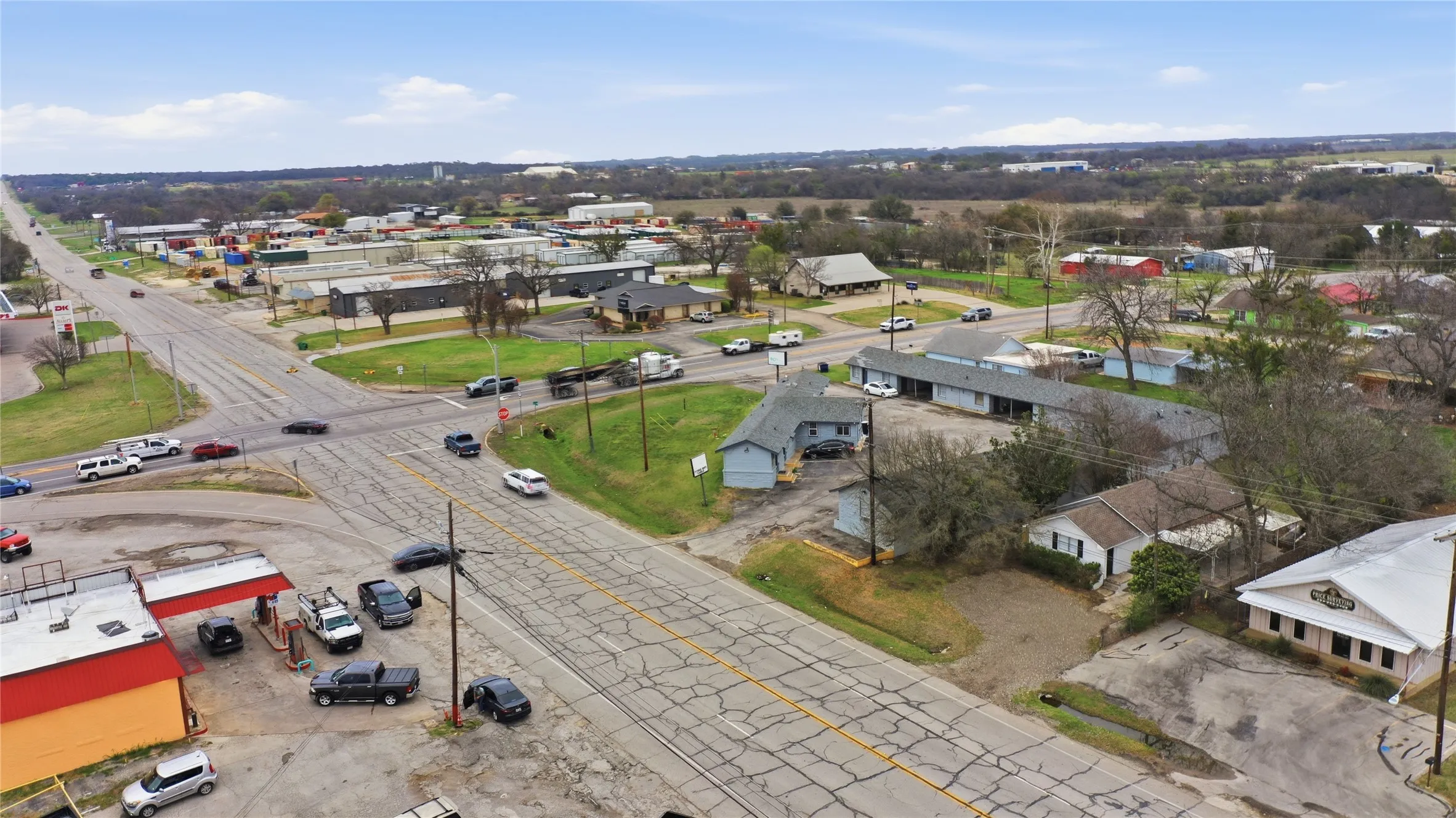 Single Family Residence For Sale in Erath County , 1102 E Washington Street, Stephenville, Texas 76401, 3 Bedroom, 1 Bathroom, Garage spaces, 1,160 Sqft, built in 1945, Preowned, mls#21202988, Real Estate Agent in Stephenville, Homes For Sale in Erath county, Homes For Sale in Stephenville, Realtor in Stephenville Texas, Real Estate Brokerage Independent Realty Texas, Luminita Cordes Realtor