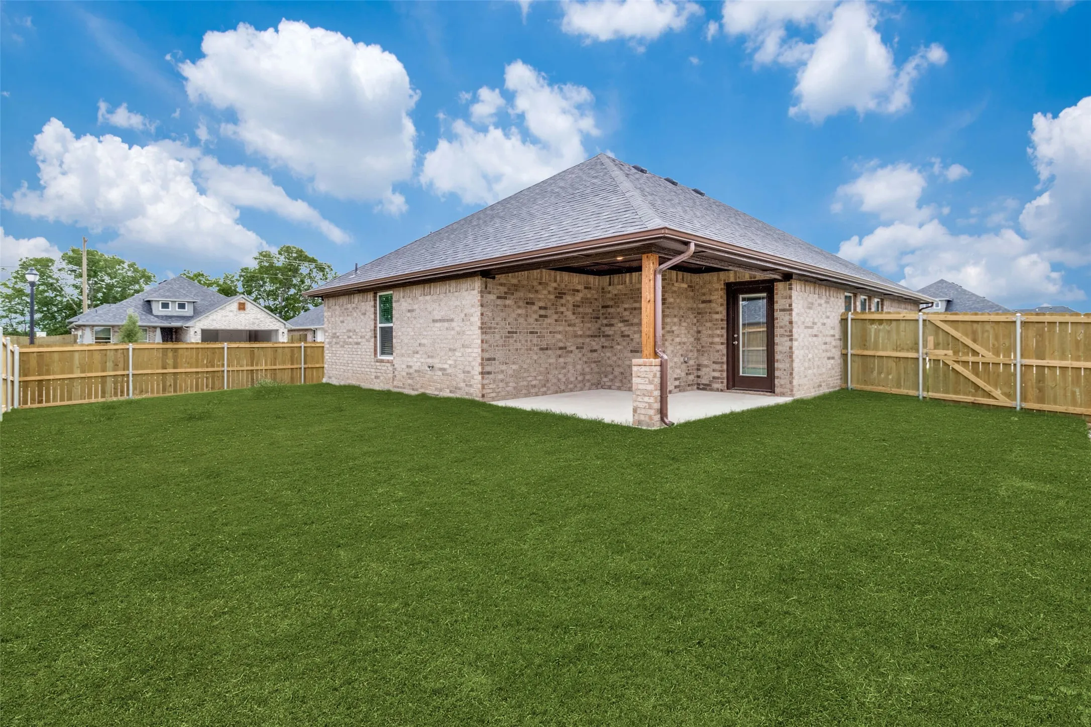 Single Family Residence For Rent in Grayson County , 2803 Orchid Drive, Sherman, Texas 75092, 3 Bedroom, 2 Bathroom, 2 Garage spaces, 1,481 Sqft, built in 2022, Preowned, mls#21205519, Real Estate Agent in Sherman, Homes For Rent in Grayson county, Homes For Rent in Sherman, Realtor in Sherman Texas, Real Estate Brokerage Independent Realty Texas, Luminita Cordes Realtor