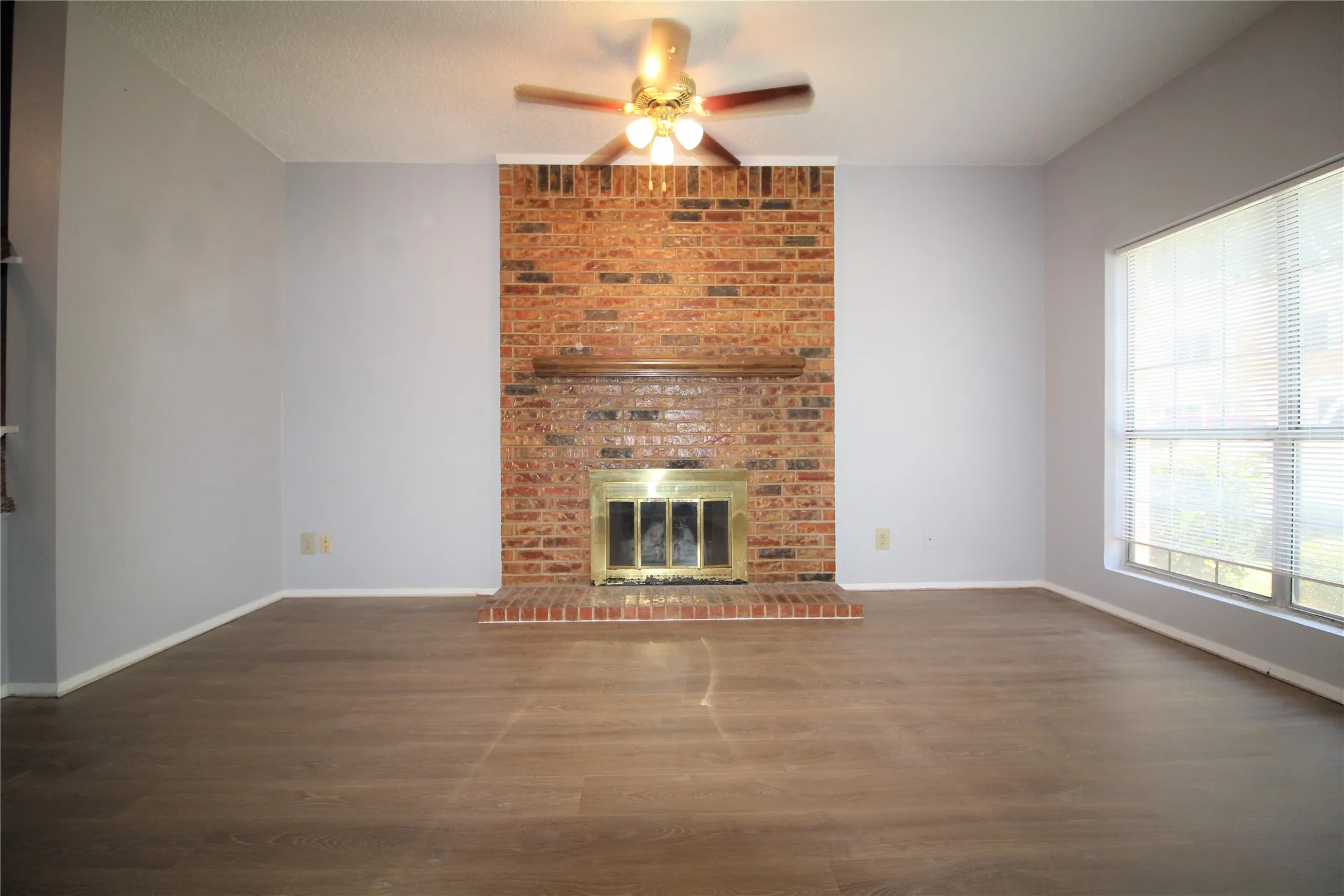 Condominium For Sale in Collin County , 3801 14th Street 1208, Plano, Texas 75074, 2 Bedroom, 3 Bathroom, Garage spaces, 1,272 Sqft, built in 1985, Preowned, mls#21199447, Real Estate Agent in Plano, Homes For Sale in Collin county, Homes For Sale in Plano, Realtor in Plano Texas, Real Estate Brokerage Independent Realty Texas, Luminita Cordes Realtor