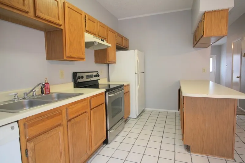 Condominium For Sale in Collin County , 3801 14th Street 1208, Plano, Texas 75074, 2 Bedroom, 3 Bathroom, Garage spaces, 1,272 Sqft, built in 1985, Preowned, mls#21199447, Real Estate Agent in Plano, Homes For Sale in Collin county, Homes For Sale in Plano, Realtor in Plano Texas, Real Estate Brokerage Independent Realty Texas, Luminita Cordes Realtor