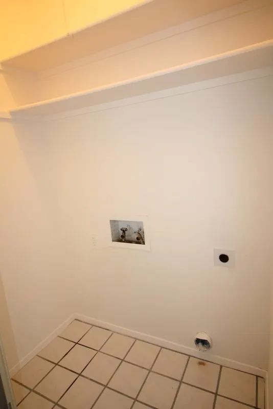 Condominium For Sale in Collin County , 3801 14th Street 1208, Plano, Texas 75074, 2 Bedroom, 3 Bathroom, Garage spaces, 1,272 Sqft, built in 1985, Preowned, mls#21199447, Real Estate Agent in Plano, Homes For Sale in Collin county, Homes For Sale in Plano, Realtor in Plano Texas, Real Estate Brokerage Independent Realty Texas, Luminita Cordes Realtor