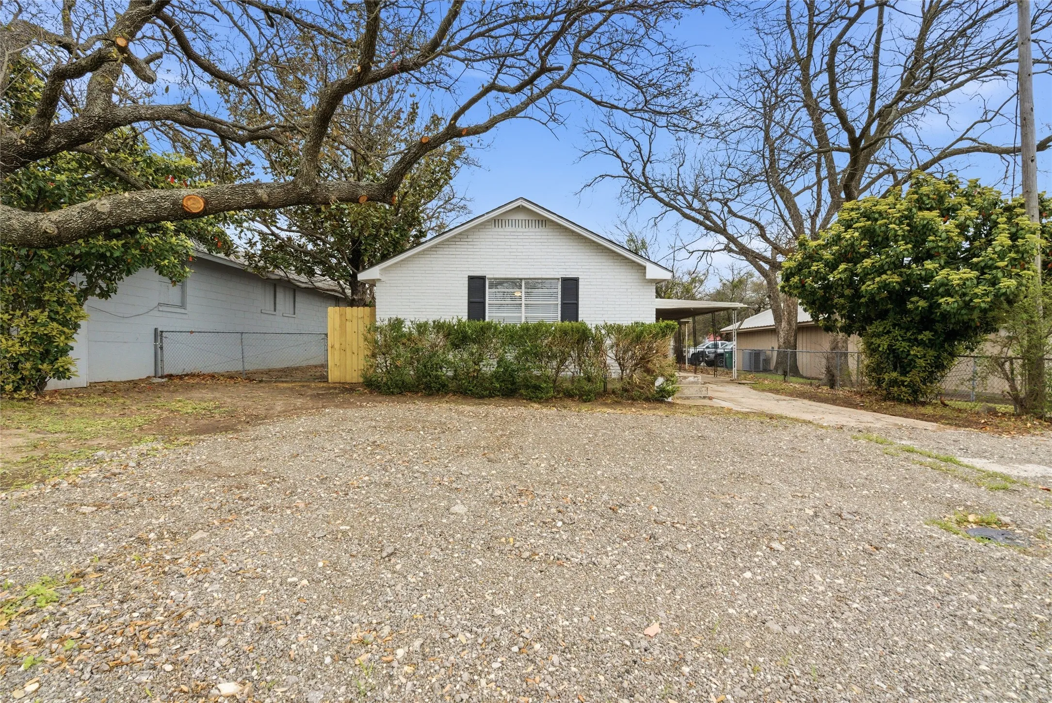 Office For Sale in Erath County , 1102 Washington Street, Stephenville, Texas 76401, 0, 0, Garage spaces, 0 Sqft, built in 1945, Preowned, mls#21204955, Real Estate Agent in Stephenville, Homes For Sale in Erath county, Homes For Sale in Stephenville, Realtor in Stephenville Texas, Real Estate Brokerage Independent Realty Texas, Luminita Cordes Realtor