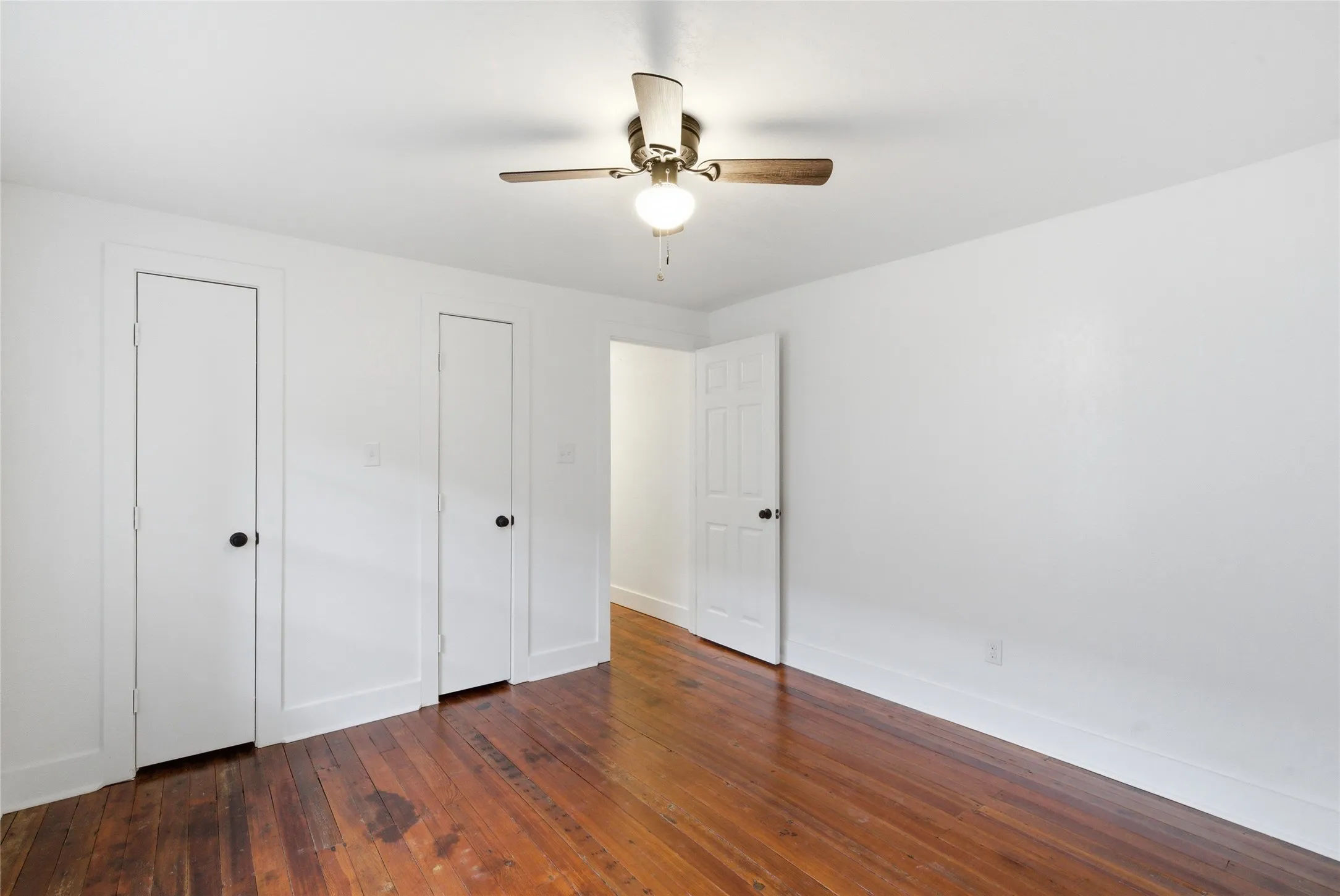 Office For Sale in Erath County , 1102 Washington Street, Stephenville, Texas 76401, 0, 0, Garage spaces, 0 Sqft, built in 1945, Preowned, mls#21204955, Real Estate Agent in Stephenville, Homes For Sale in Erath county, Homes For Sale in Stephenville, Realtor in Stephenville Texas, Real Estate Brokerage Independent Realty Texas, Luminita Cordes Realtor