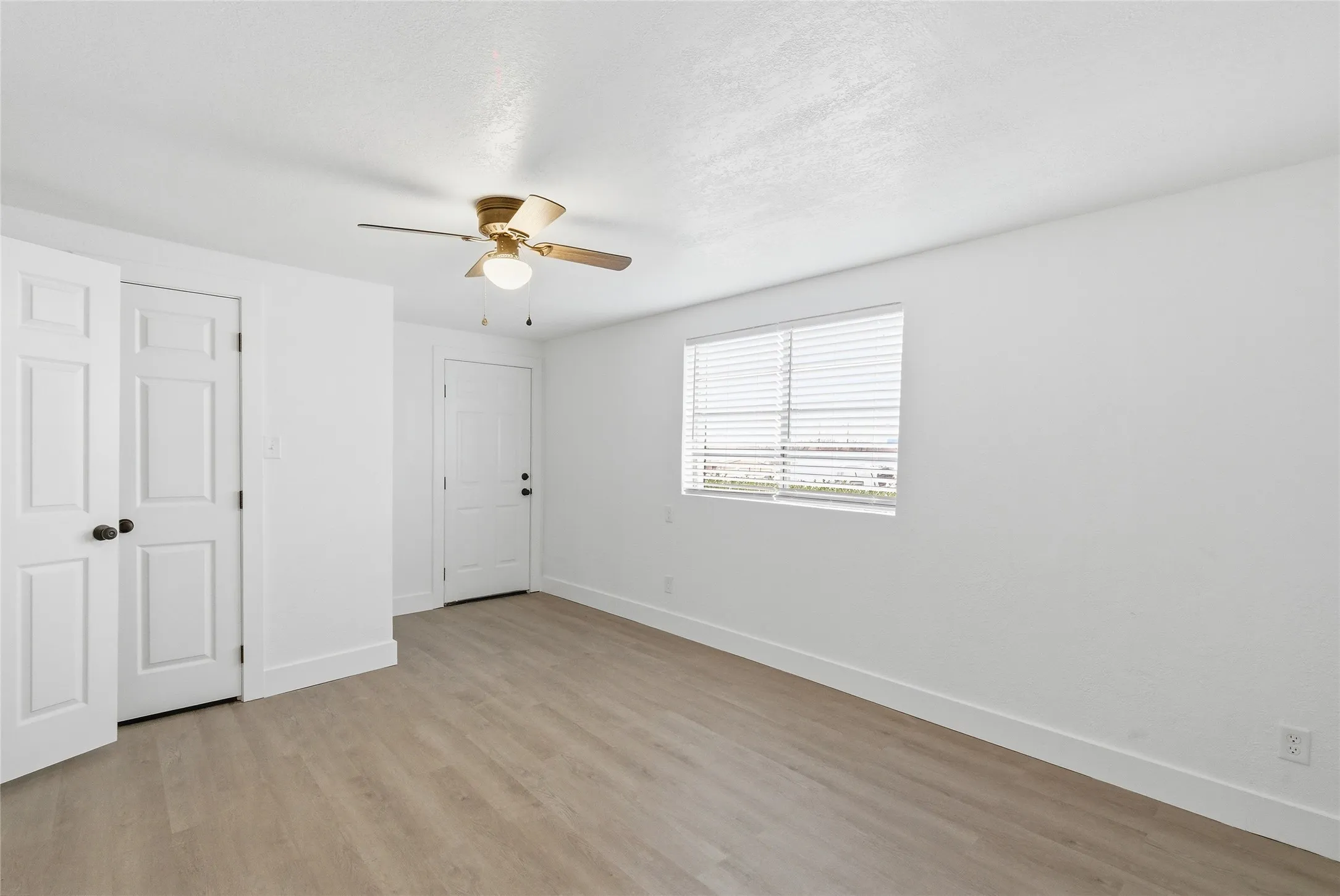 Office For Sale in Erath County , 1102 Washington Street, Stephenville, Texas 76401, 0, 0, Garage spaces, 0 Sqft, built in 1945, Preowned, mls#21204955, Real Estate Agent in Stephenville, Homes For Sale in Erath county, Homes For Sale in Stephenville, Realtor in Stephenville Texas, Real Estate Brokerage Independent Realty Texas, Luminita Cordes Realtor