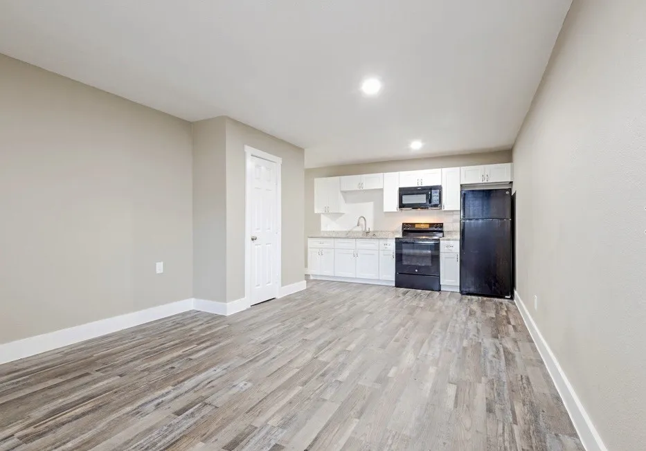 Apartment For Rent in Dallas County , 2910 Prichard Lane, Dallas, Texas 75227, 2 Bedrooms, 1 Bathroom, Garage spaces, 830 Sqft, built in 1972, Price $1,250, mls#21205568, Real Estate Agent in Dallas, Homes For Rent in Dallas county, Homes For Rent in Dallas, Realtor in Dallas Texas, Real Estate Brokerage Independent Realty Texas, Luminita Cordes Realtor