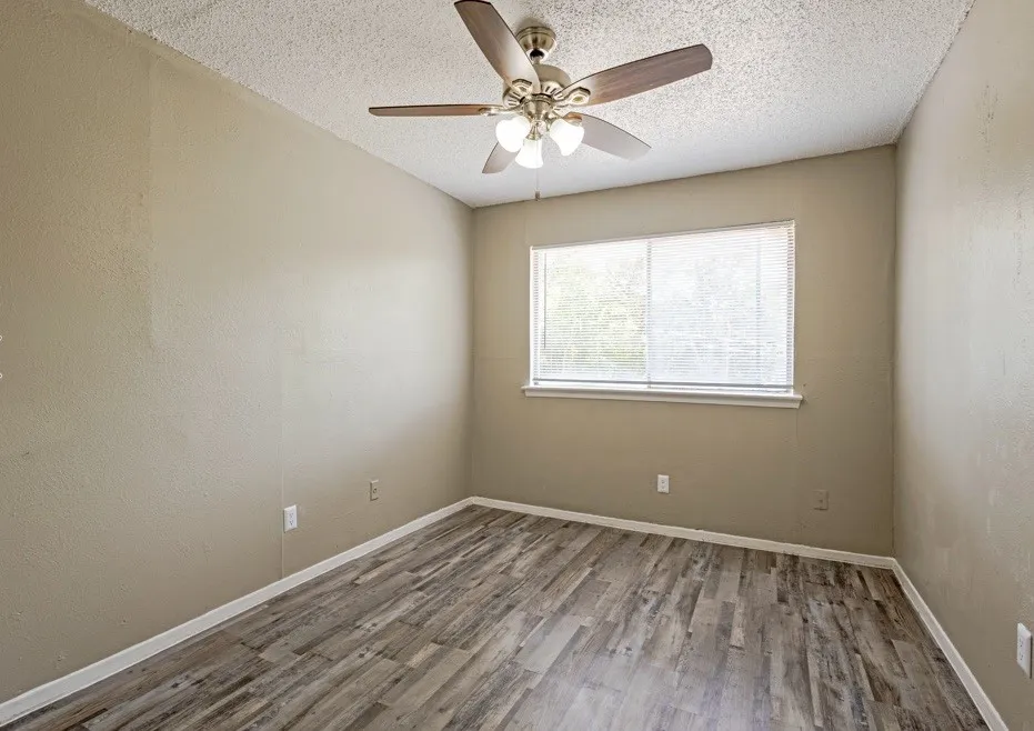 Apartment For Rent in Dallas County , 2910 Prichard Lane, Dallas, Texas 75227, 2 Bedrooms, 1 Bathroom, Garage spaces, 830 Sqft, built in 1972, Price $1,250, mls#21205568, Real Estate Agent in Dallas, Homes For Rent in Dallas county, Homes For Rent in Dallas, Realtor in Dallas Texas, Real Estate Brokerage Independent Realty Texas, Luminita Cordes Realtor