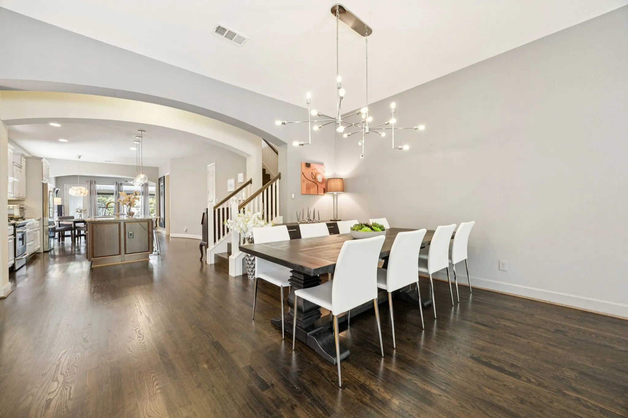 Single Family Residence For Sale in Dallas County , 2405 Throckmorton Street, Dallas, Texas 75219, 3 Bedroom, 3 Bathroom, 2 Garage spaces, 3,160 Sqft, built in 2008, mls#21205686, Real Estate Agent in Dallas, Homes For Sale in Dallas county, Homes For Sale in Dallas, Realtor in Dallas Texas, Real Estate Brokerage Independent Realty Texas, Luminita Cordes Realtor