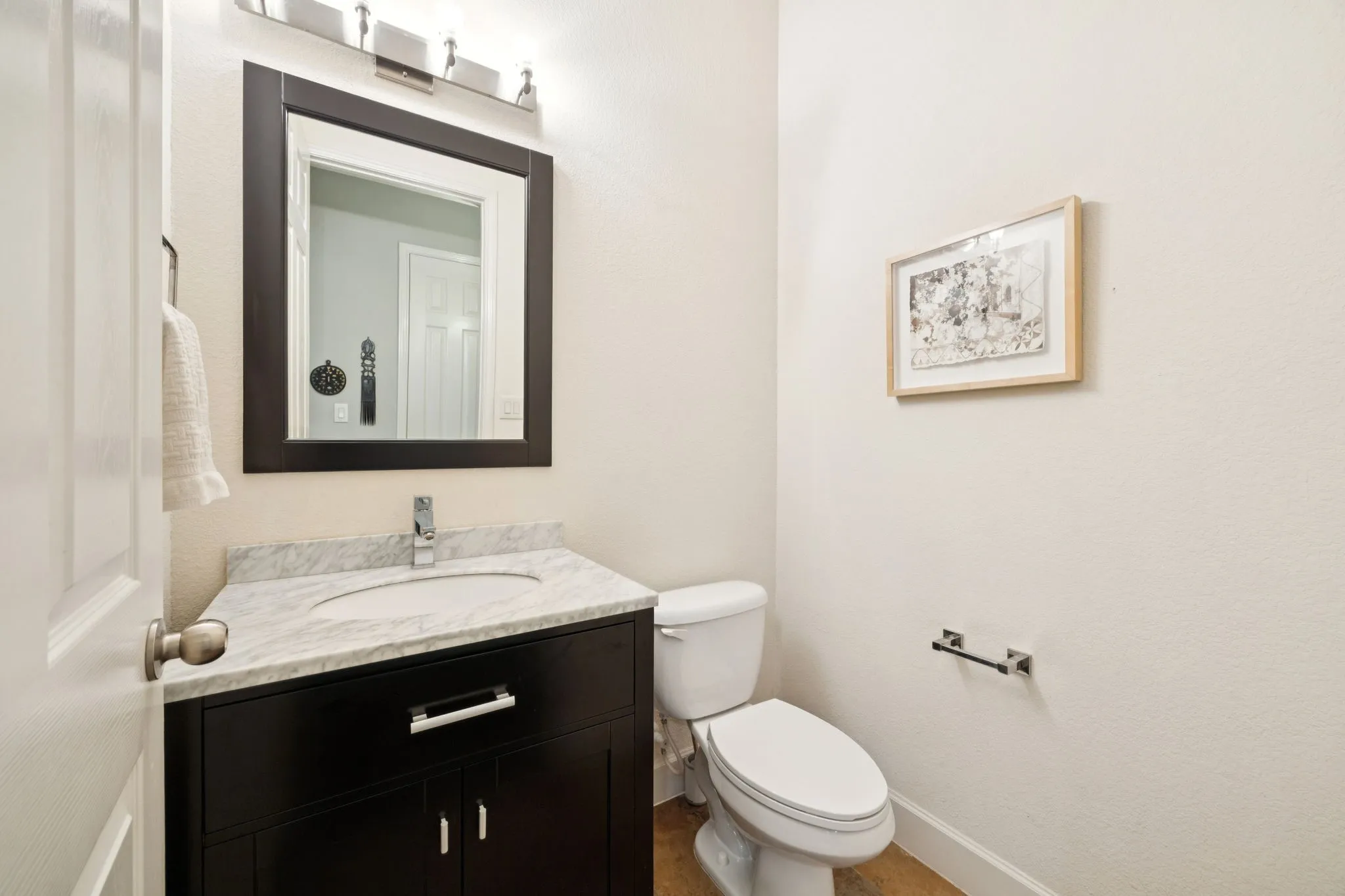 Single Family Residence For Sale in Dallas County , 2405 Throckmorton Street, Dallas, Texas 75219, 3 Bedroom, 3 Bathroom, 2 Garage spaces, 3,160 Sqft, built in 2008, mls#21205686, Real Estate Agent in Dallas, Homes For Sale in Dallas county, Homes For Sale in Dallas, Realtor in Dallas Texas, Real Estate Brokerage Independent Realty Texas, Luminita Cordes Realtor