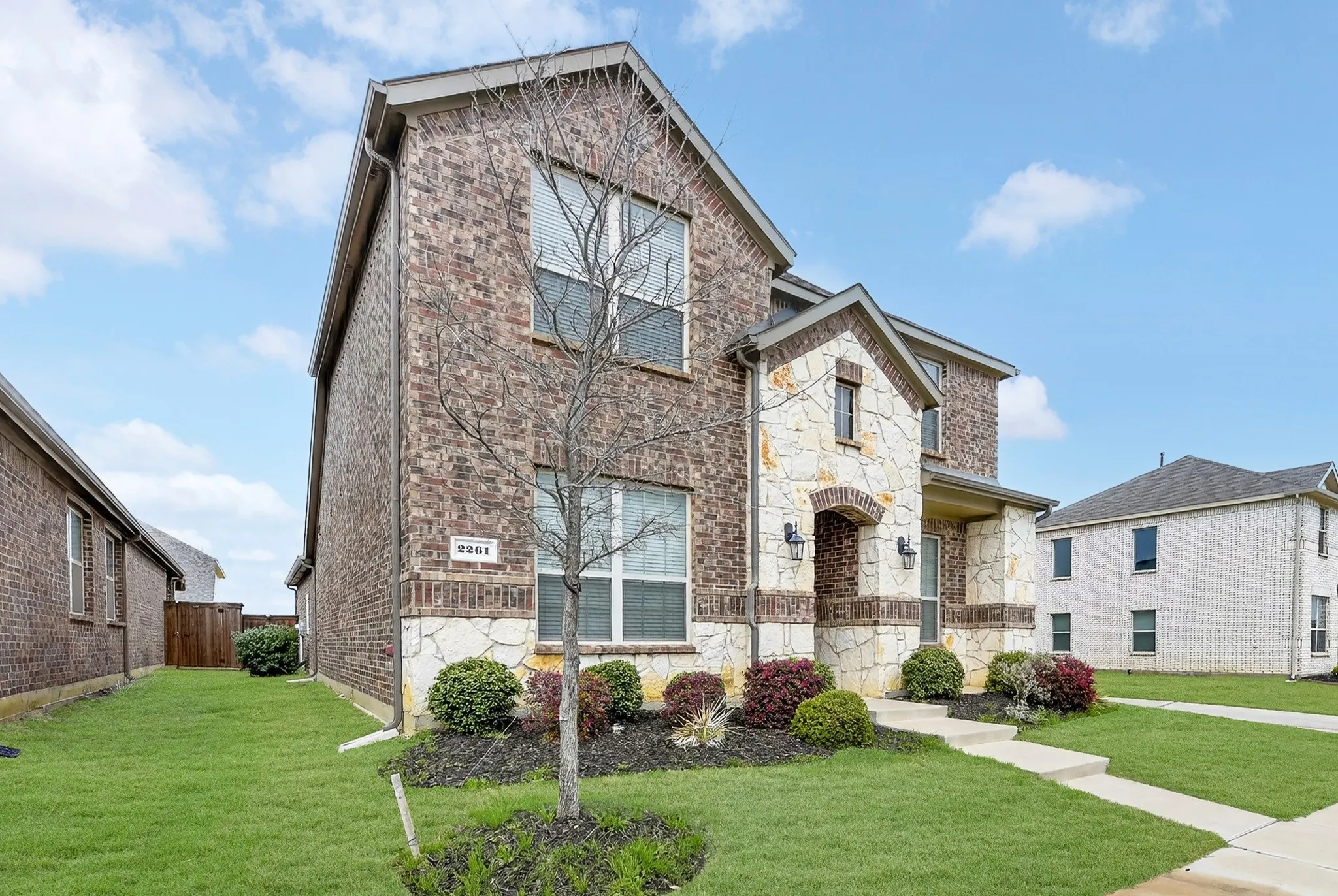 Single Family Residence For Rent in Denton County , 2261 Obsidian Drive, Little Elm, Texas 76227, 4 Bedroom, 3 Bathroom, 2 Garage spaces, 1,954 Sqft, built in 2020, mls#21185136, Real Estate Agent in Little Elm, Homes For Rent in Denton county, Homes For Rent in Little Elm, Realtor in Little Elm Texas, Real Estate Brokerage Independent Realty Texas, Luminita Cordes Realtor