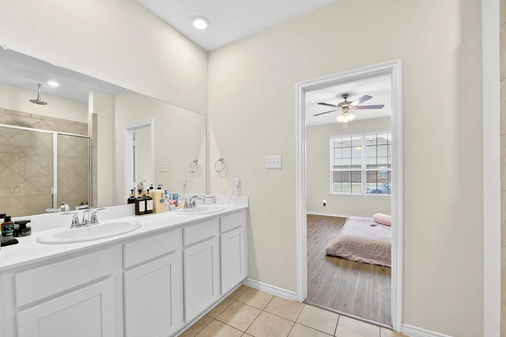 Single Family Residence For Rent in Denton County , 2261 Obsidian Drive, Little Elm, Texas 76227, 4 Bedroom, 3 Bathroom, 2 Garage spaces, 1,954 Sqft, built in 2020, mls#21185136, Real Estate Agent in Little Elm, Homes For Rent in Denton county, Homes For Rent in Little Elm, Realtor in Little Elm Texas, Real Estate Brokerage Independent Realty Texas, Luminita Cordes Realtor