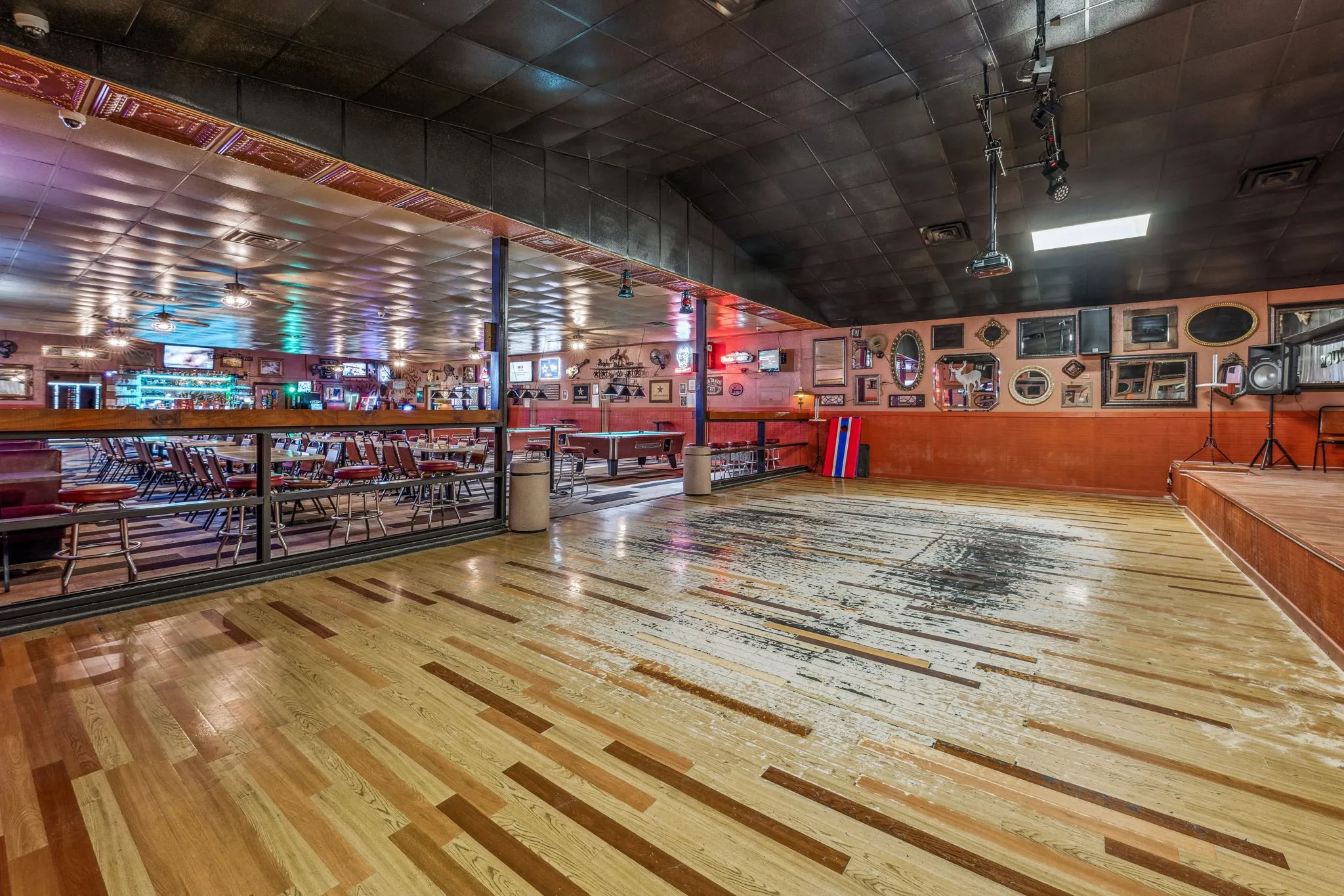 Business For Sale in Hill County , 3261 Fm 933, Whitney, Texas 76692, 0, 0, Garage spaces, 0 Sqft, built in 0, Preowned, Price $1,999,999, mls#21205749, Real Estate Agent in Whitney, Homes For Sale in Hill county, Homes For Sale in Whitney, Realtor in Whitney Texas, Real Estate Brokerage Independent Realty Texas, Luminita Cordes Realtor