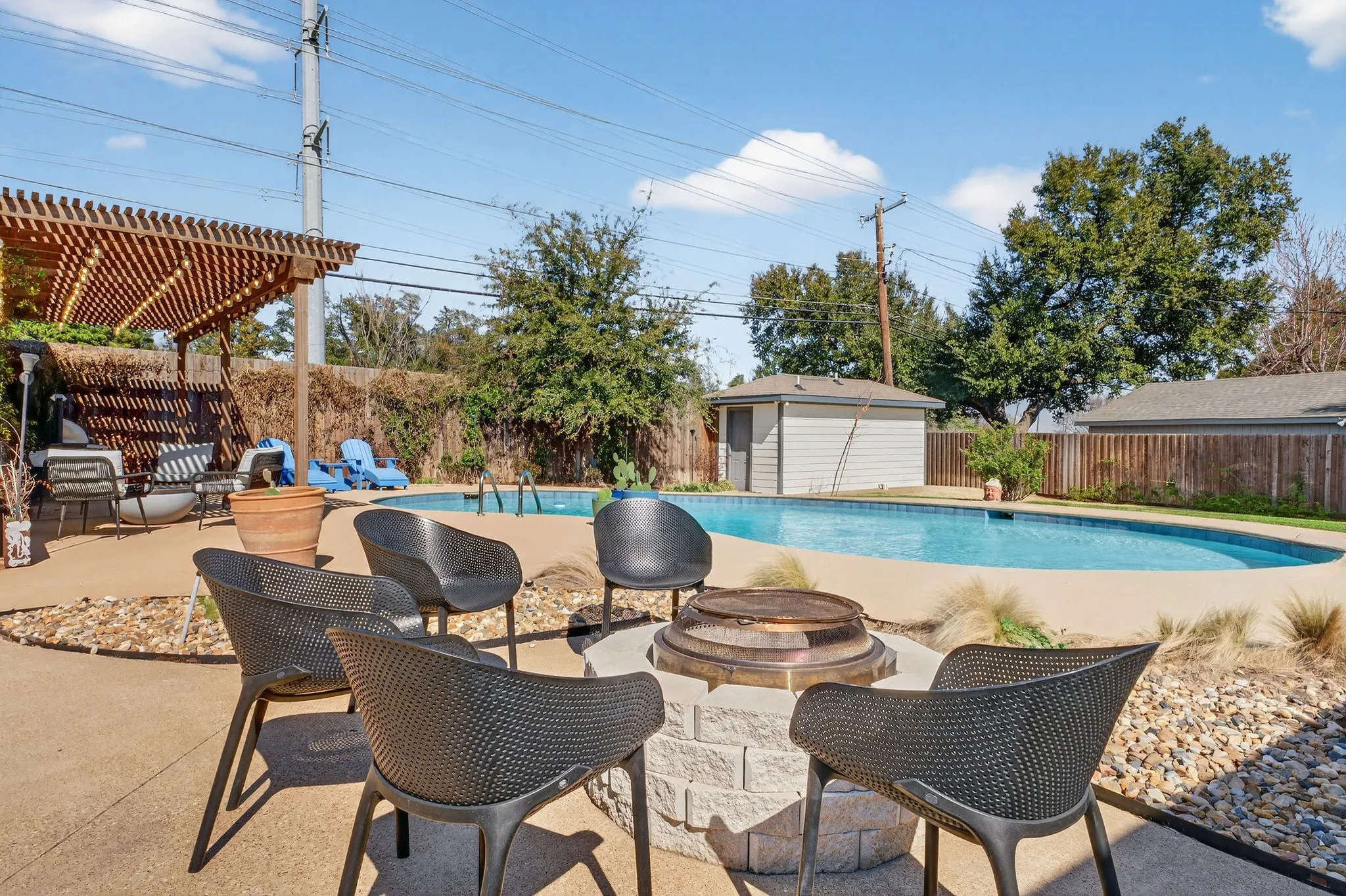 Single Family Residence For Sale in Dallas County , 7147 Lavendale Avenue, Dallas, Texas 75230, 4 Bedroom, 4 Bathroom, 2 Garage spaces, 3,700 Sqft, built in 1955, Preowned, Price $1,575,000, mls#21191548, Real Estate Agent in Dallas, Homes For Sale in Dallas county, Homes For Sale in Dallas, Realtor in Dallas Texas, Real Estate Brokerage Independent Realty Texas, Luminita Cordes Realtor
