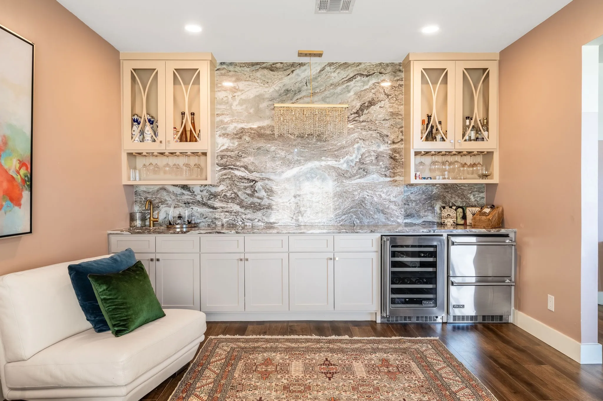 Single Family Residence For Sale in Dallas County , 7147 Lavendale Avenue, Dallas, Texas 75230, 4 Bedroom, 4 Bathroom, 2 Garage spaces, 3,700 Sqft, built in 1955, Preowned, Price $1,575,000, mls#21191548, Real Estate Agent in Dallas, Homes For Sale in Dallas county, Homes For Sale in Dallas, Realtor in Dallas Texas, Real Estate Brokerage Independent Realty Texas, Luminita Cordes Realtor