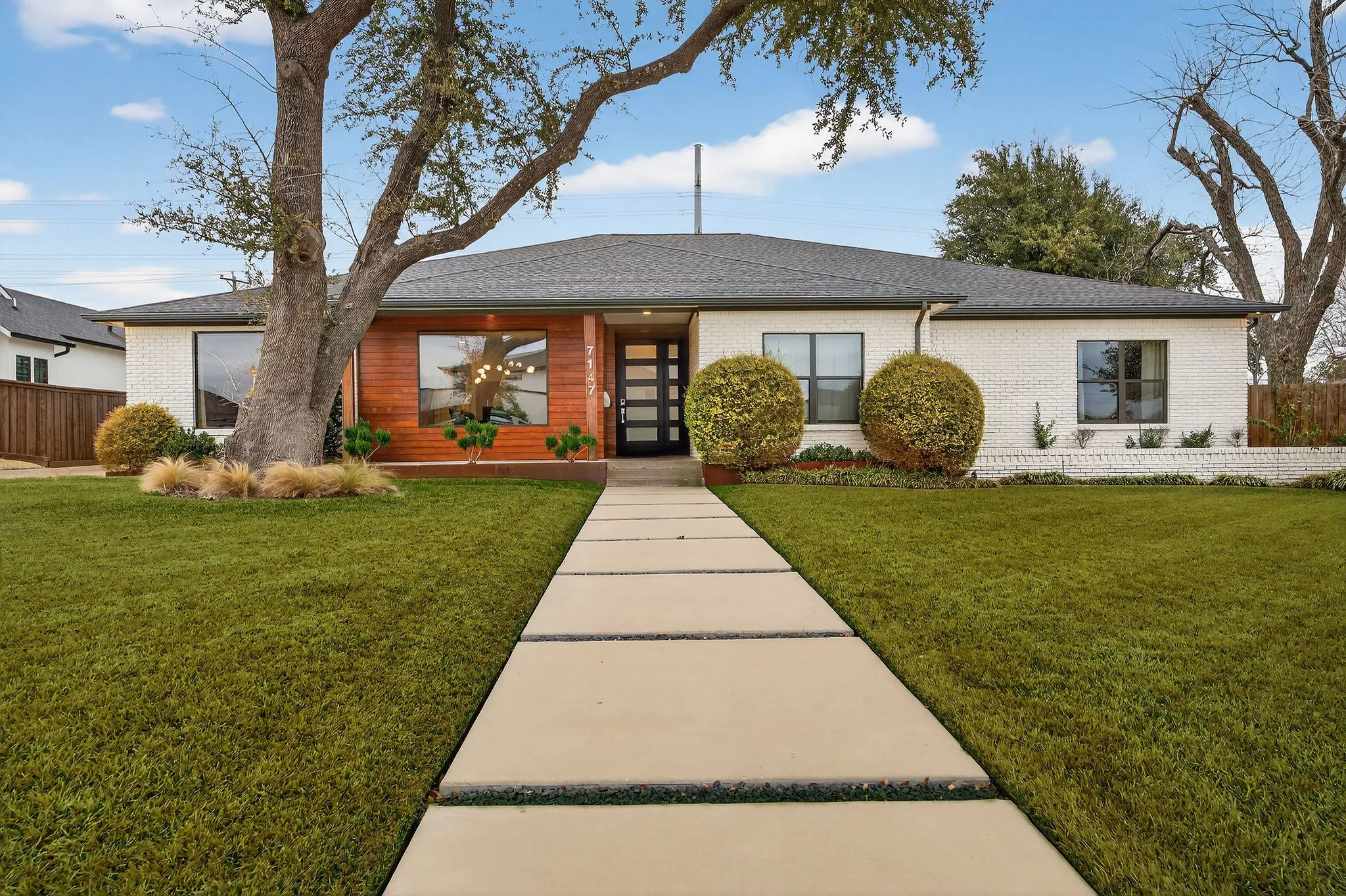 Single Family Residence For Sale in Dallas County , 7147 Lavendale Avenue, Dallas, Texas 75230, 4 Bedroom, 4 Bathroom, 2 Garage spaces, 3,700 Sqft, built in 1955, Preowned, Price $1,575,000, mls#21191548, Real Estate Agent in Dallas, Homes For Sale in Dallas county, Homes For Sale in Dallas, Realtor in Dallas Texas, Real Estate Brokerage Independent Realty Texas, Luminita Cordes Realtor