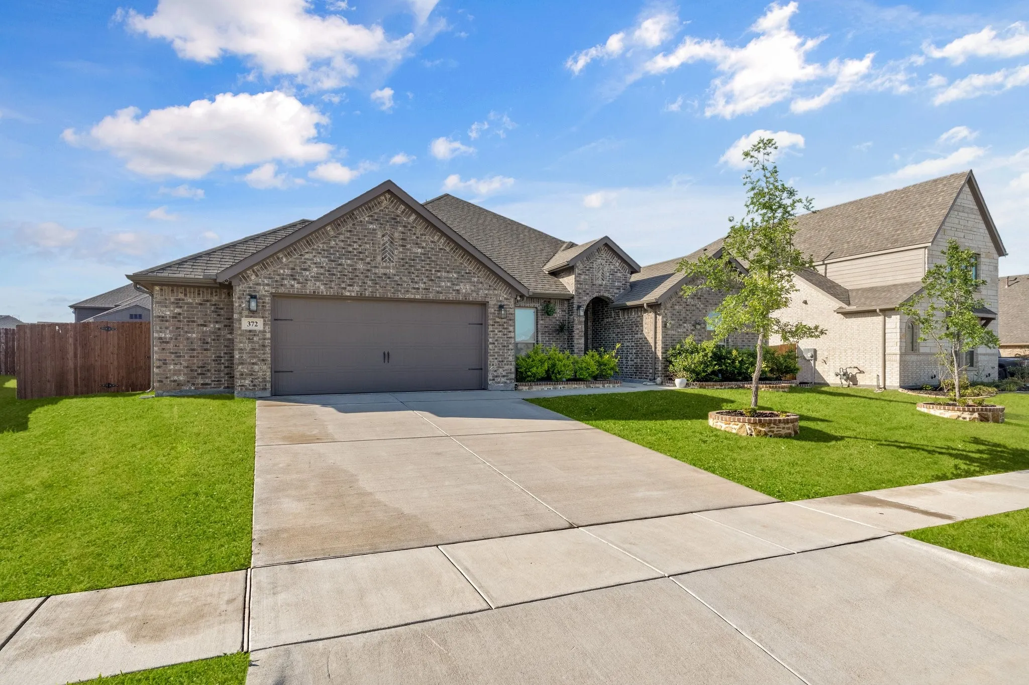 Single Family Residence For Sale in Kaufman County , 372 Chapel Hill Drive, Forney, Texas 75126, 4 Bedrooms, 3 Bathrooms, 2 Garage spaces, 2,660 Sqft, built in 2022, Preowned, Price $460,000, mls#21202789, Real Estate Agent in Forney, Homes For Sale in Kaufman county, Homes For Sale in Forney, Realtor in Forney Texas, Real Estate Brokerage Independent Realty Texas, Luminita Cordes Realtor