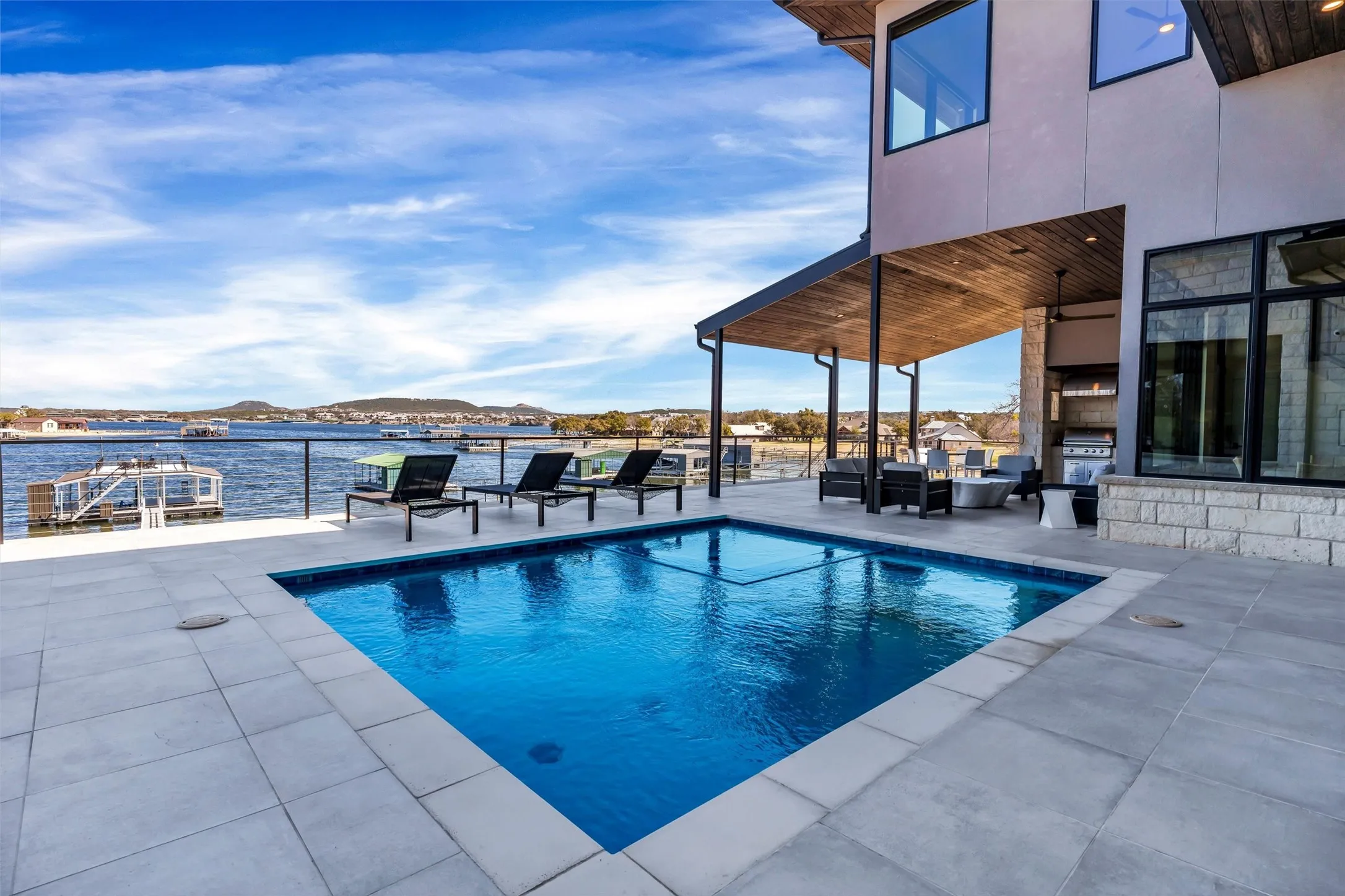 Single Family Residence For Sale in Palo Pinto County , 1009 Cardinal Cove, Graford, Texas 76449, 4 Bedroom, 5 Bathroom, 3 Garage spaces, 4,025 Sqft, built in 2022, Preowned, mls#21203086, Real Estate Agent in Graford, Homes For Sale in Palo Pinto county, Homes For Sale in Graford, Realtor in Graford Texas, Real Estate Brokerage Independent Realty Texas, Luminita Cordes Realtor
