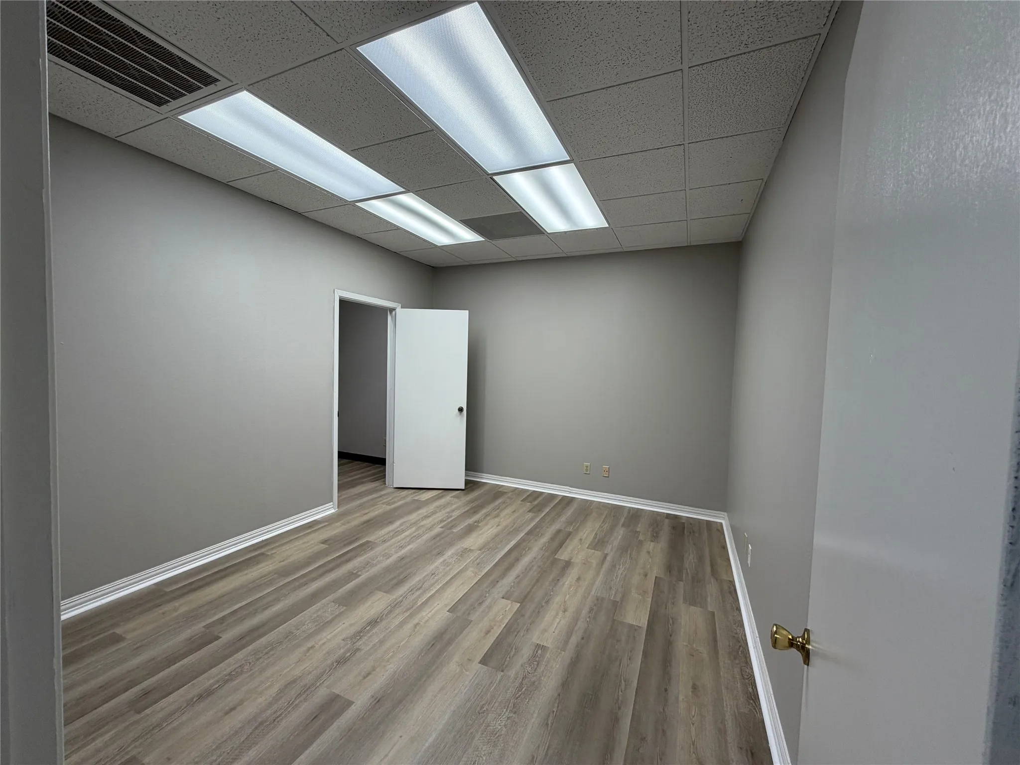 Office For Rent in Tarrant County , 5755 Rufe Snow Drive 165, North Richland Hills, Texas 76180, 0, 0, Garage spaces, 0 Sqft, built in 1985, Preowned, mls#21205378, Real Estate Agent in North Richland Hills, Homes For Rent in Tarrant county, Homes For Rent in North Richland Hills, Realtor in North Richland Hills Texas, Real Estate Brokerage Independent Realty Texas, Luminita Cordes Realtor