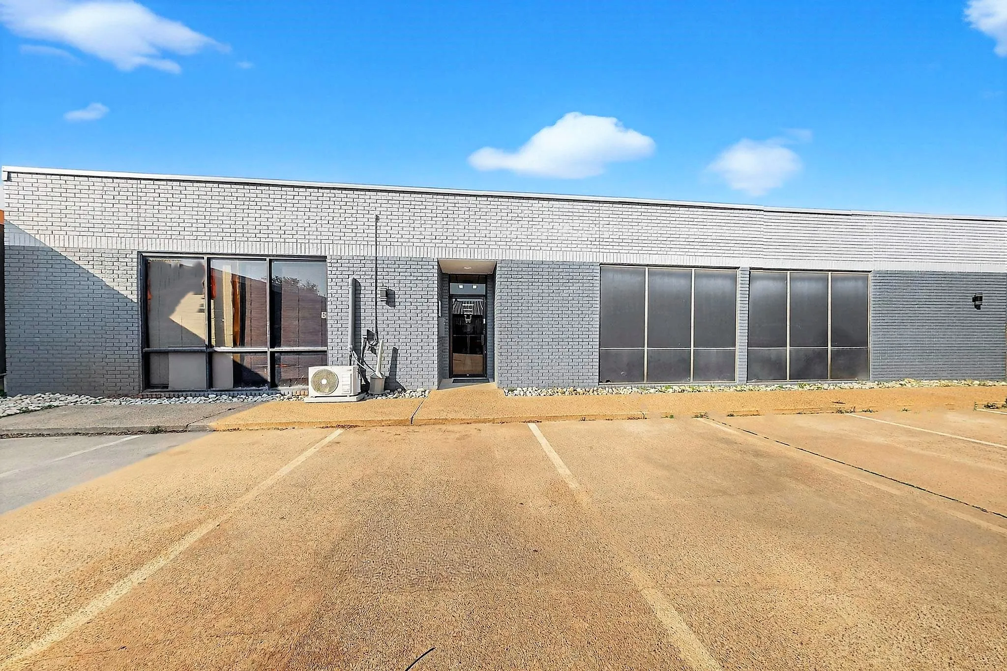 Office For Rent in Tarrant County , 5755 Rufe Snow Drive 165, North Richland Hills, Texas 76180, 0, 0, Garage spaces, 0 Sqft, built in 1985, Preowned, mls#21205378, Real Estate Agent in North Richland Hills, Homes For Rent in Tarrant county, Homes For Rent in North Richland Hills, Realtor in North Richland Hills Texas, Real Estate Brokerage Independent Realty Texas, Luminita Cordes Realtor