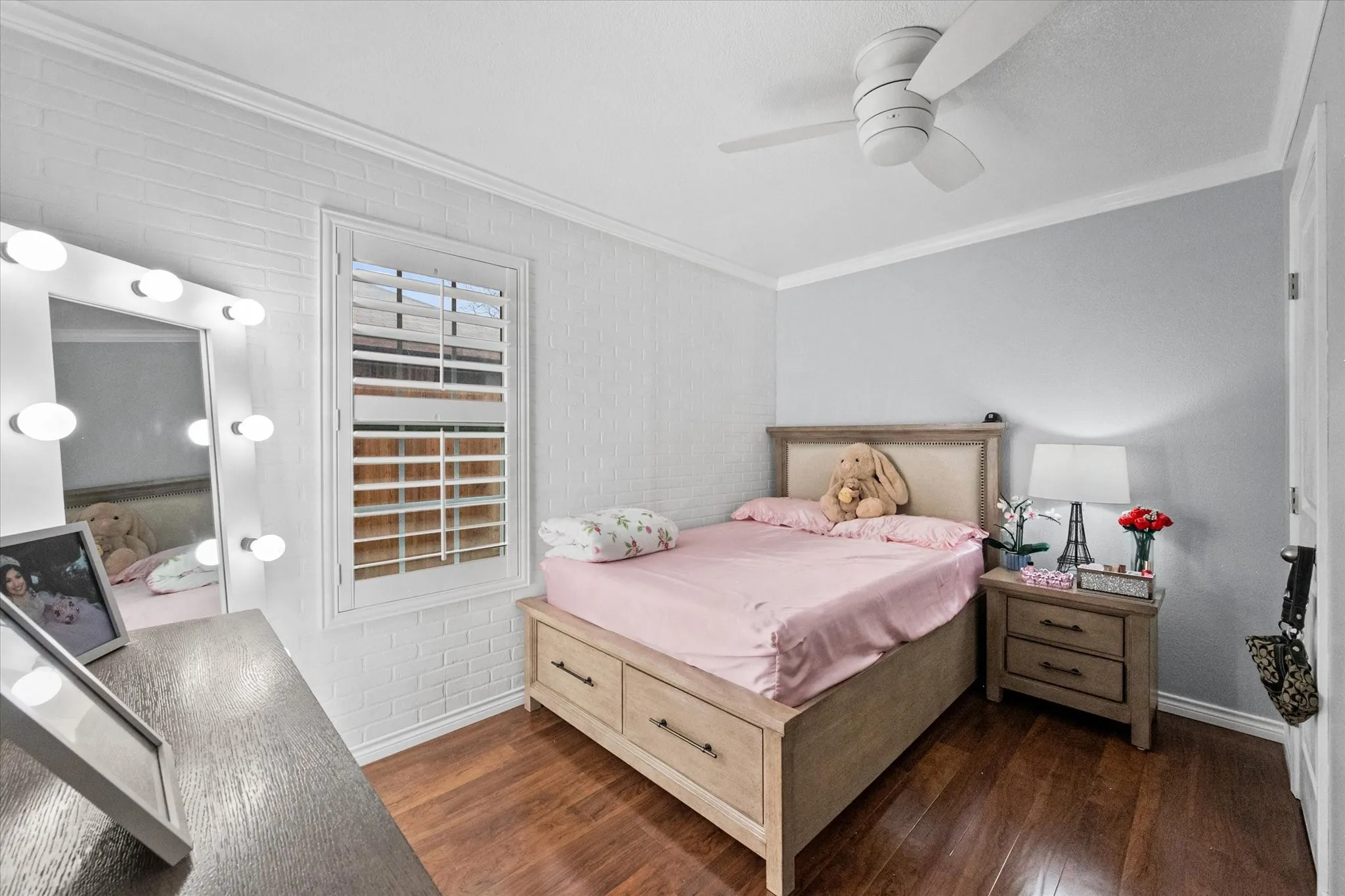 Single Family Residence For Sale in Tarrant County , 3104 Creekwood Lane, Fort Worth, Texas 76123, 3 Bedroom, 2 Bathroom, 2 Garage spaces, 1,437 Sqft, built in 1985, mls#21205829, Real Estate Agent in Fort Worth, Homes For Sale in Tarrant county, Homes For Sale in Fort Worth, Realtor in Fort Worth Texas, Real Estate Brokerage Independent Realty Texas, Luminita Cordes Realtor