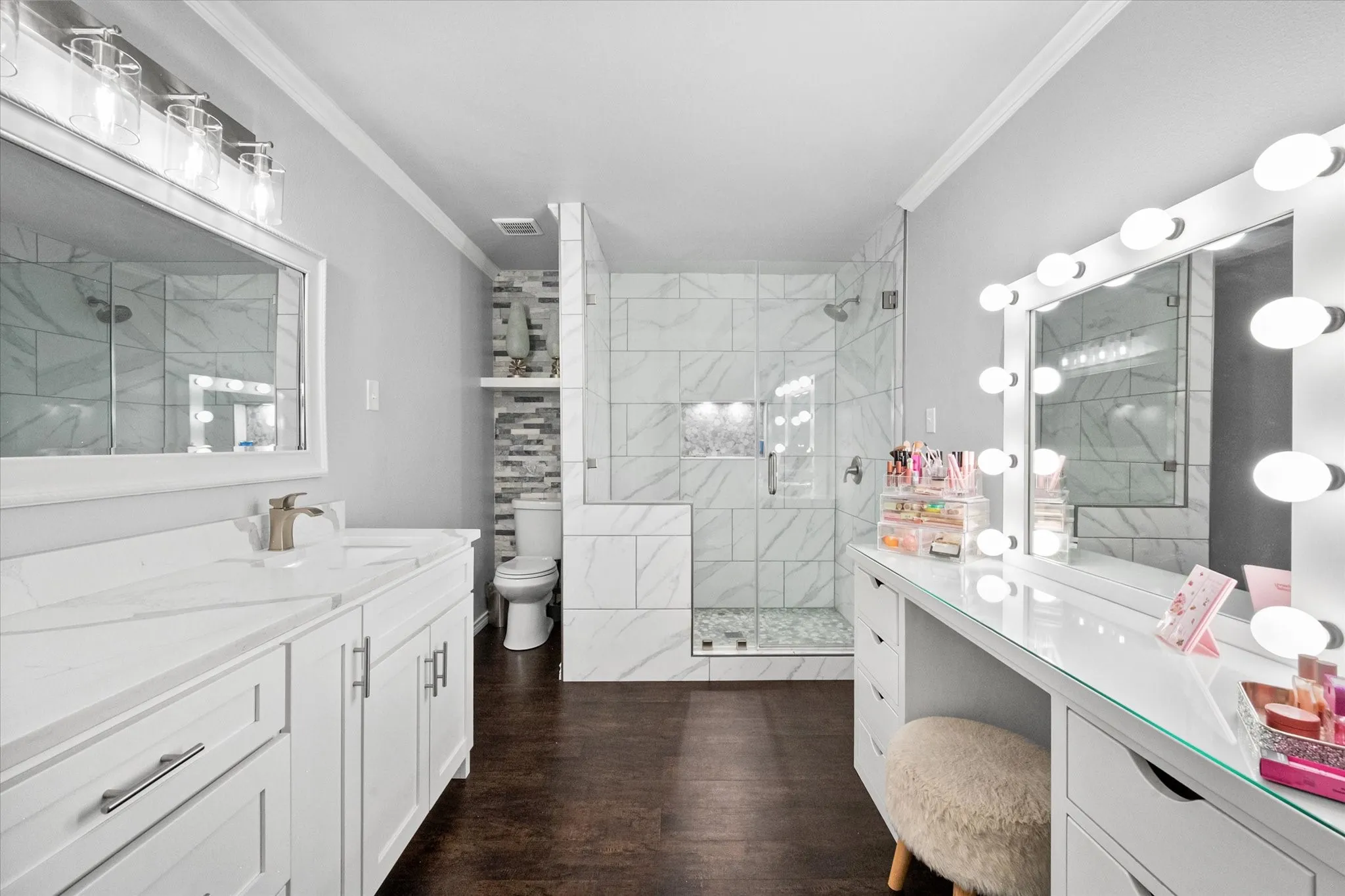 Single Family Residence For Sale in Tarrant County , 3104 Creekwood Lane, Fort Worth, Texas 76123, 3 Bedroom, 2 Bathroom, 2 Garage spaces, 1,437 Sqft, built in 1985, mls#21205829, Real Estate Agent in Fort Worth, Homes For Sale in Tarrant county, Homes For Sale in Fort Worth, Realtor in Fort Worth Texas, Real Estate Brokerage Independent Realty Texas, Luminita Cordes Realtor