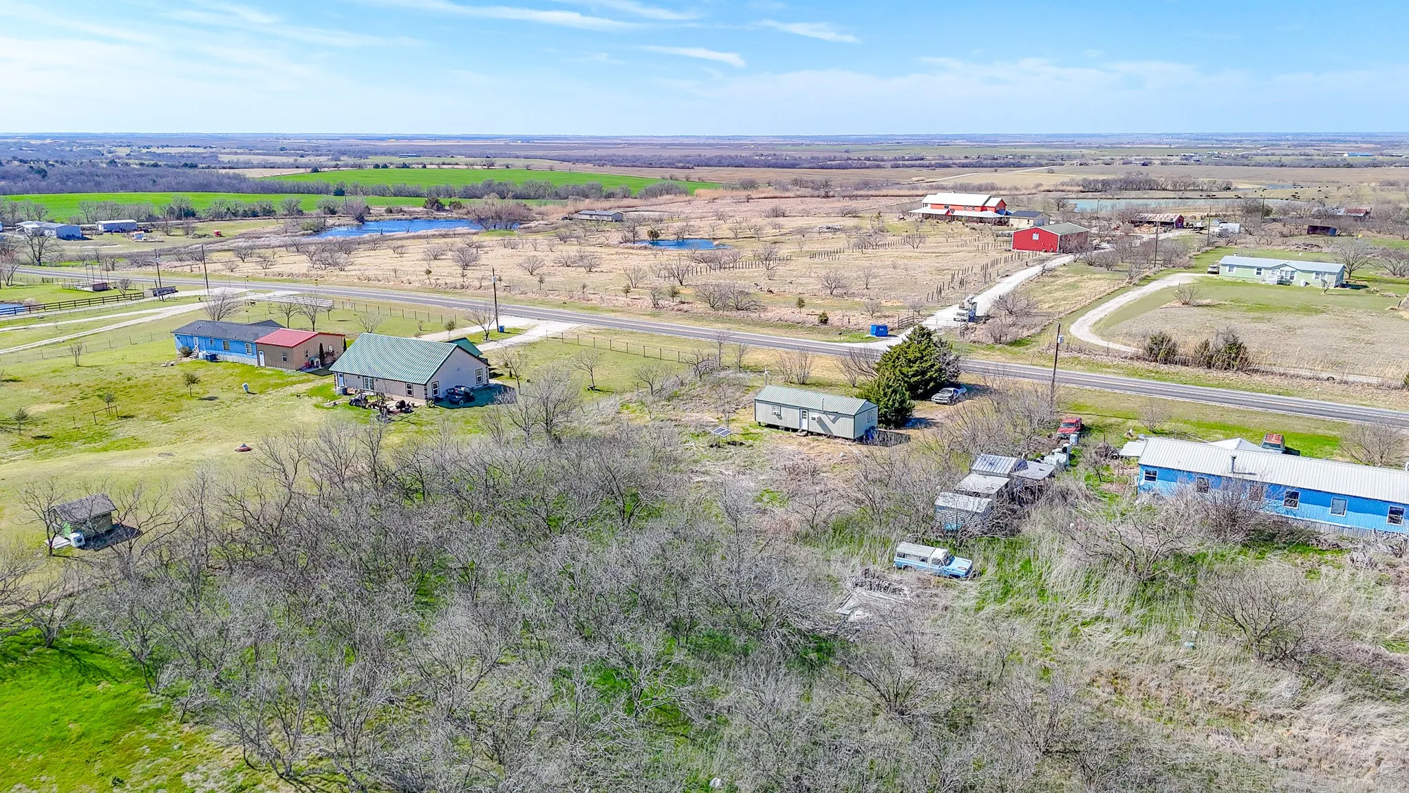 Single Family Residence For Sale in Hill County , 6830 Fm 2114, Hubbard, Texas 76648, 1 Bedroom, 1 Bathroom, Garage spaces, 640 Sqft, built in 2016, mls#21205842, Real Estate Agent in Hubbard, Homes For Sale in Hill county, Homes For Sale in Hubbard, Realtor in Hubbard Texas, Real Estate Brokerage Independent Realty Texas, Luminita Cordes Realtor
