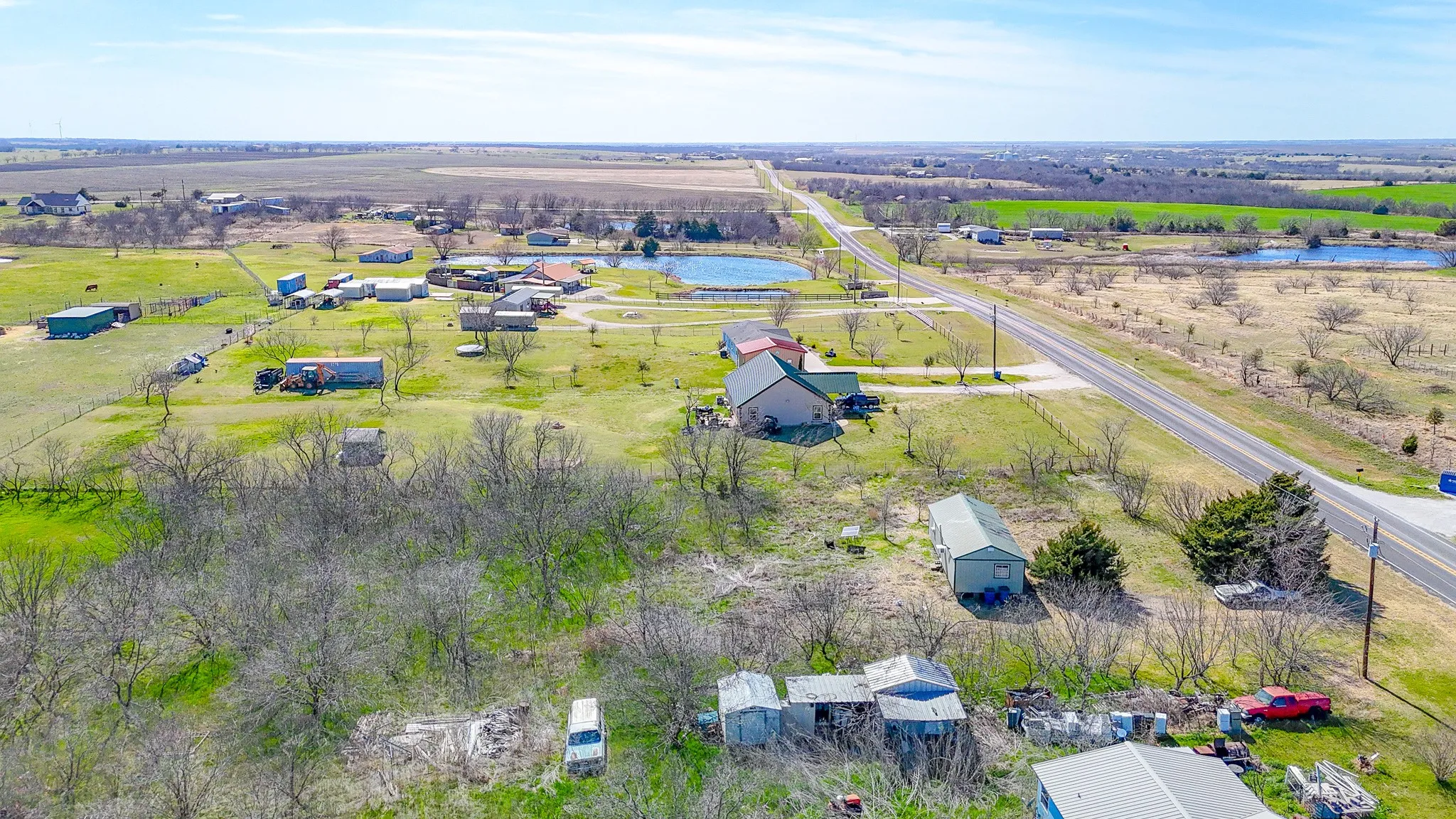 Single Family Residence For Sale in Hill County , 6830 Fm 2114, Hubbard, Texas 76648, 1 Bedroom, 1 Bathroom, Garage spaces, 640 Sqft, built in 2016, mls#21205842, Real Estate Agent in Hubbard, Homes For Sale in Hill county, Homes For Sale in Hubbard, Realtor in Hubbard Texas, Real Estate Brokerage Independent Realty Texas, Luminita Cordes Realtor