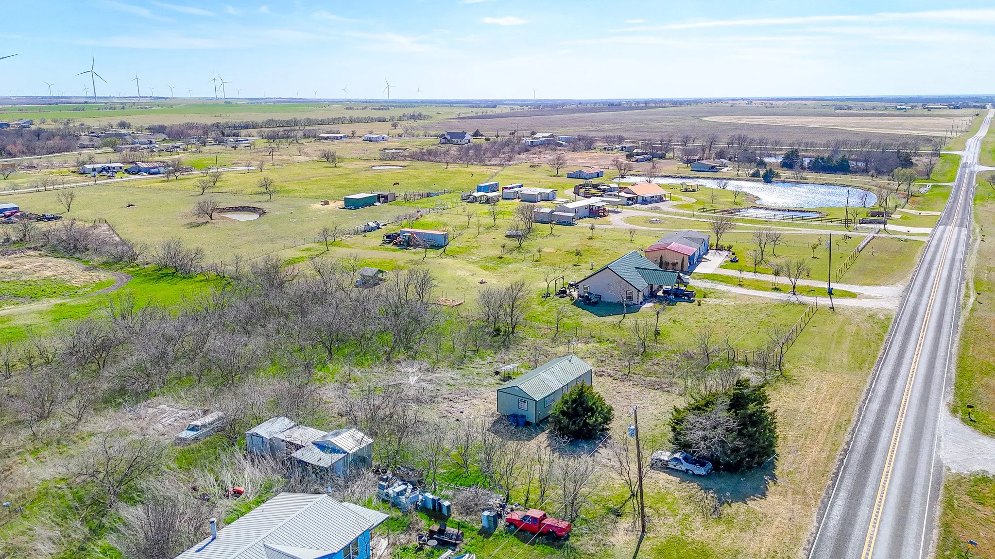 Single Family Residence For Sale in Hill County , 6830 Fm 2114, Hubbard, Texas 76648, 1 Bedroom, 1 Bathroom, Garage spaces, 640 Sqft, built in 2016, mls#21205842, Real Estate Agent in Hubbard, Homes For Sale in Hill county, Homes For Sale in Hubbard, Realtor in Hubbard Texas, Real Estate Brokerage Independent Realty Texas, Luminita Cordes Realtor