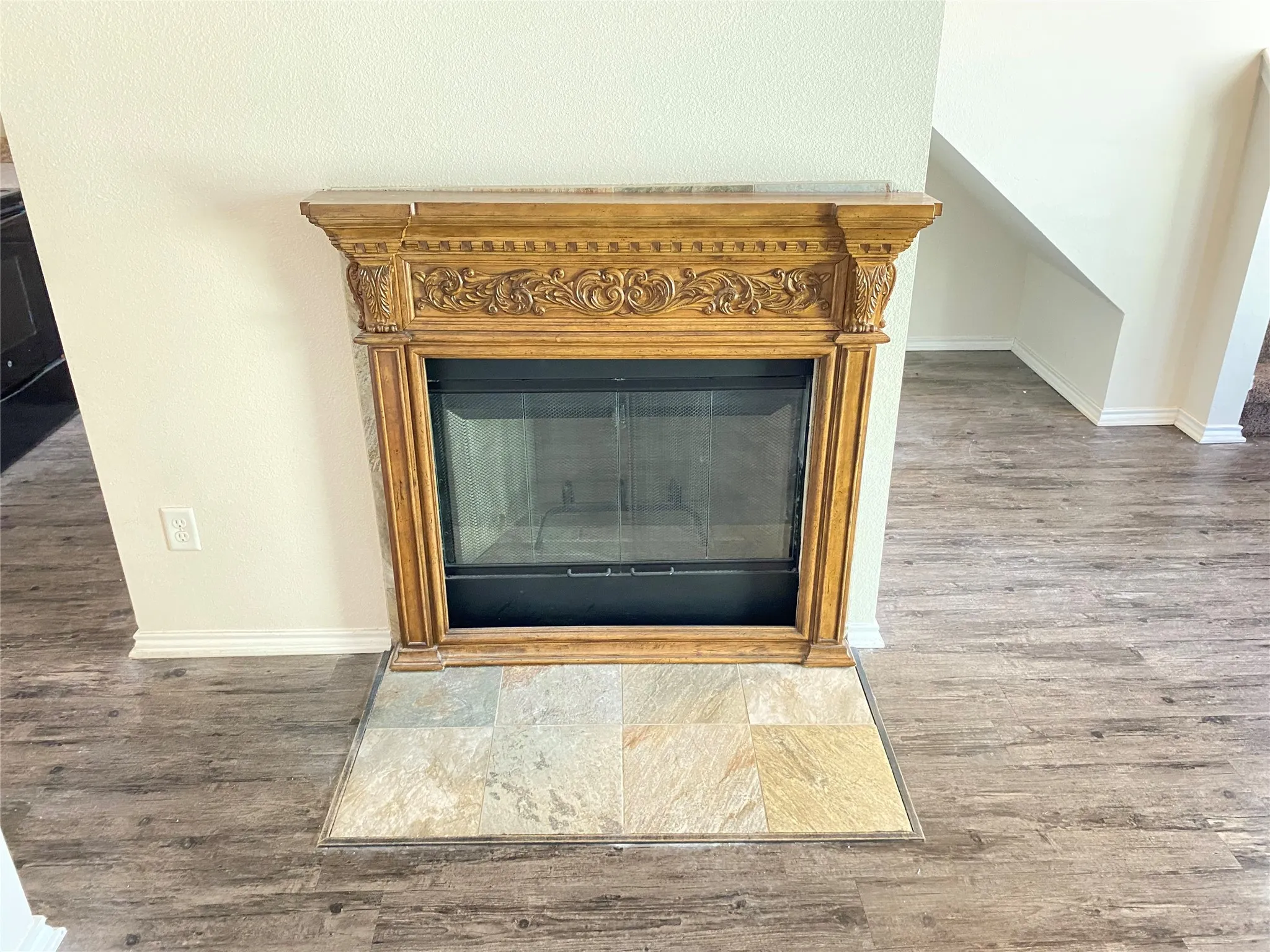 Condominium For Sale in Dallas County , 9831 Walnut Street P208, Dallas, Texas 75243, 2 Bedrooms, 1 Bathroom, Garage spaces, 931 Sqft, built in 1983, Price $75,000, mls#21205849, Real Estate Agent in Dallas, Homes For Sale in Dallas county, Homes For Sale in Dallas, Realtor in Dallas Texas, Real Estate Brokerage Independent Realty Texas, Luminita Cordes Realtor