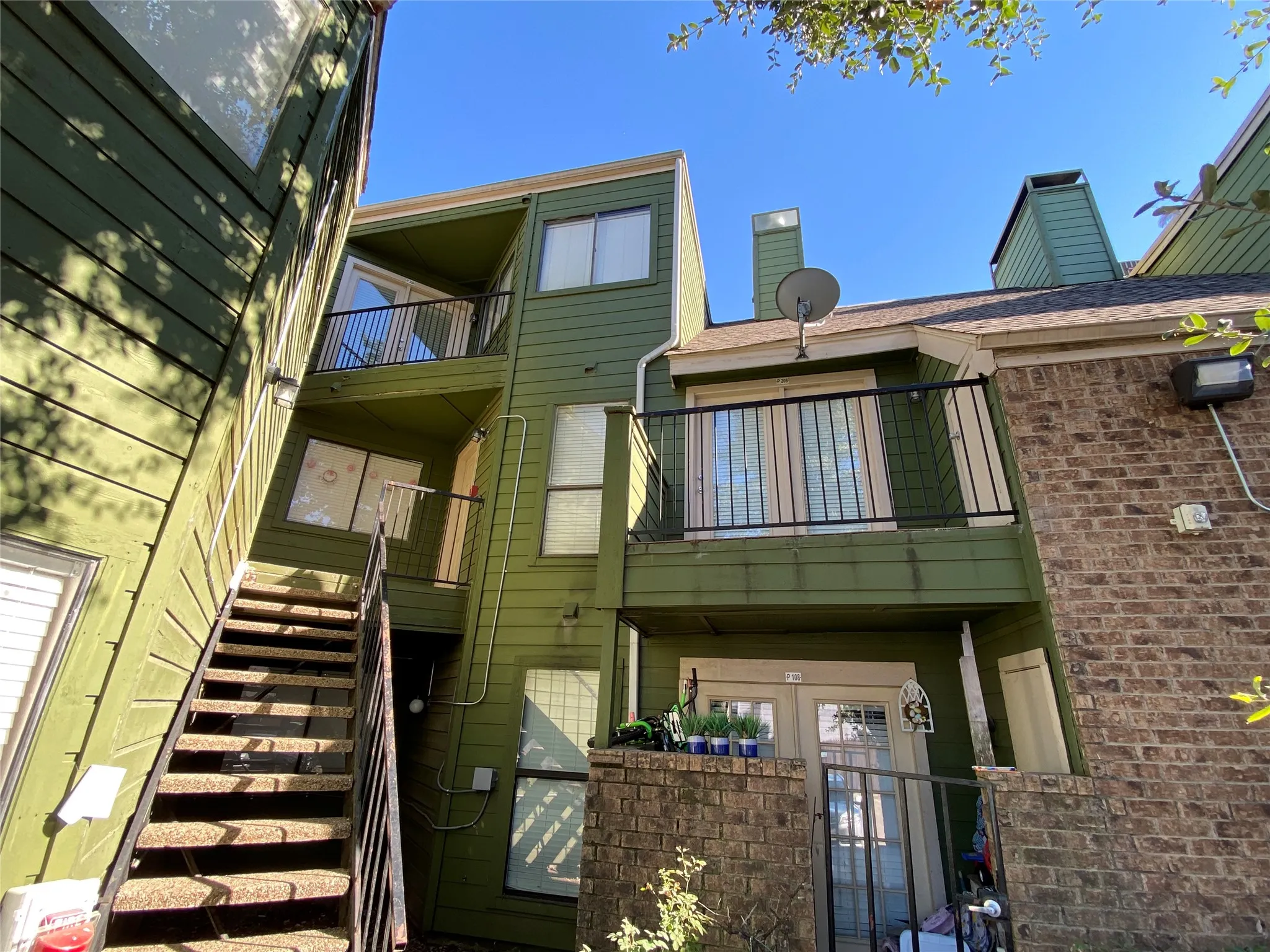 Condominium For Sale in Dallas County , 9831 Walnut Street P208, Dallas, Texas 75243, 2 Bedrooms, 1 Bathroom, Garage spaces, 931 Sqft, built in 1983, Price $75,000, mls#21205849, Real Estate Agent in Dallas, Homes For Sale in Dallas county, Homes For Sale in Dallas, Realtor in Dallas Texas, Real Estate Brokerage Independent Realty Texas, Luminita Cordes Realtor