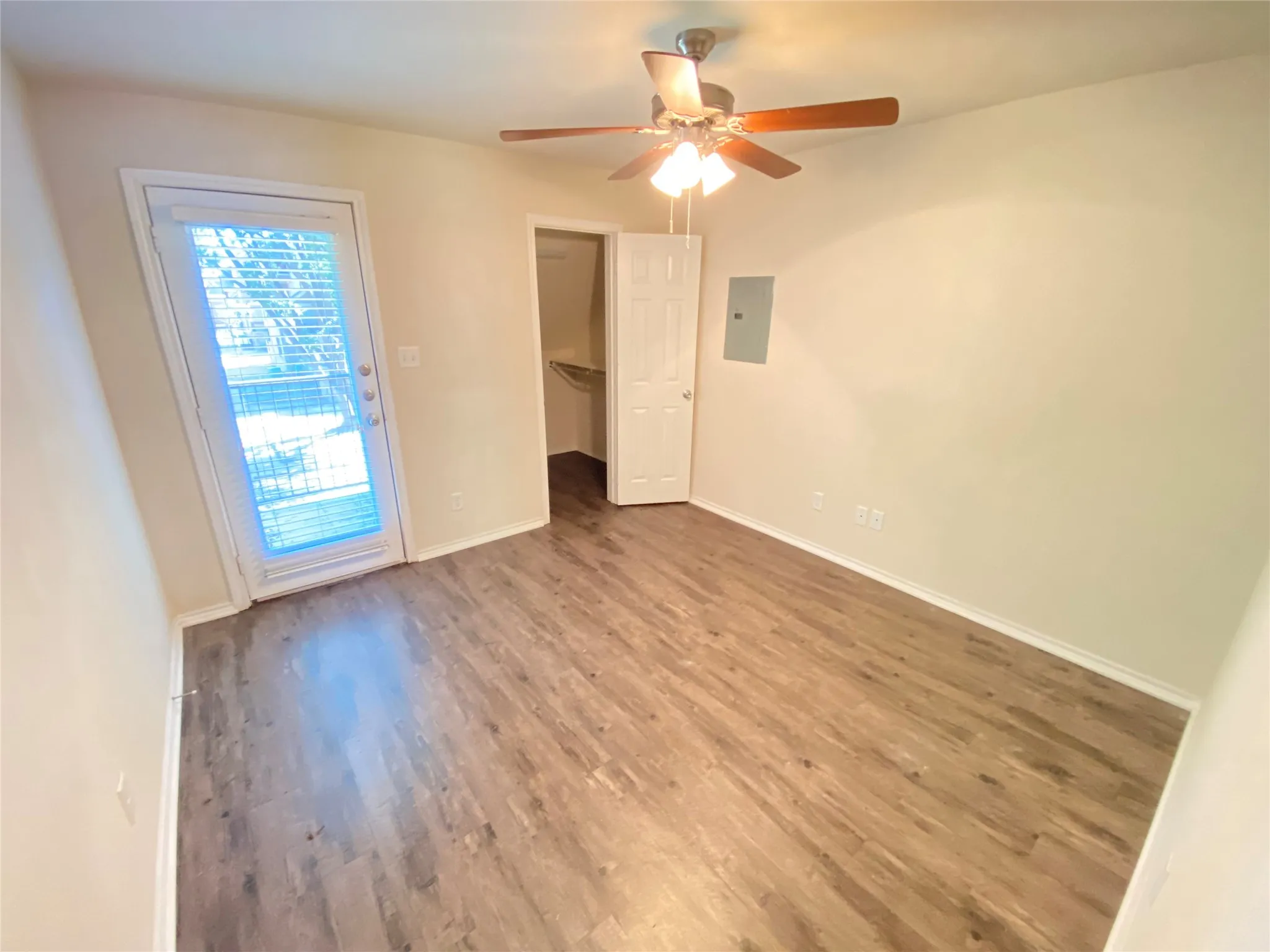 Condominium For Sale in Dallas County , 9831 Walnut Street P208, Dallas, Texas 75243, 2 Bedrooms, 1 Bathroom, Garage spaces, 931 Sqft, built in 1983, Price $75,000, mls#21205849, Real Estate Agent in Dallas, Homes For Sale in Dallas county, Homes For Sale in Dallas, Realtor in Dallas Texas, Real Estate Brokerage Independent Realty Texas, Luminita Cordes Realtor