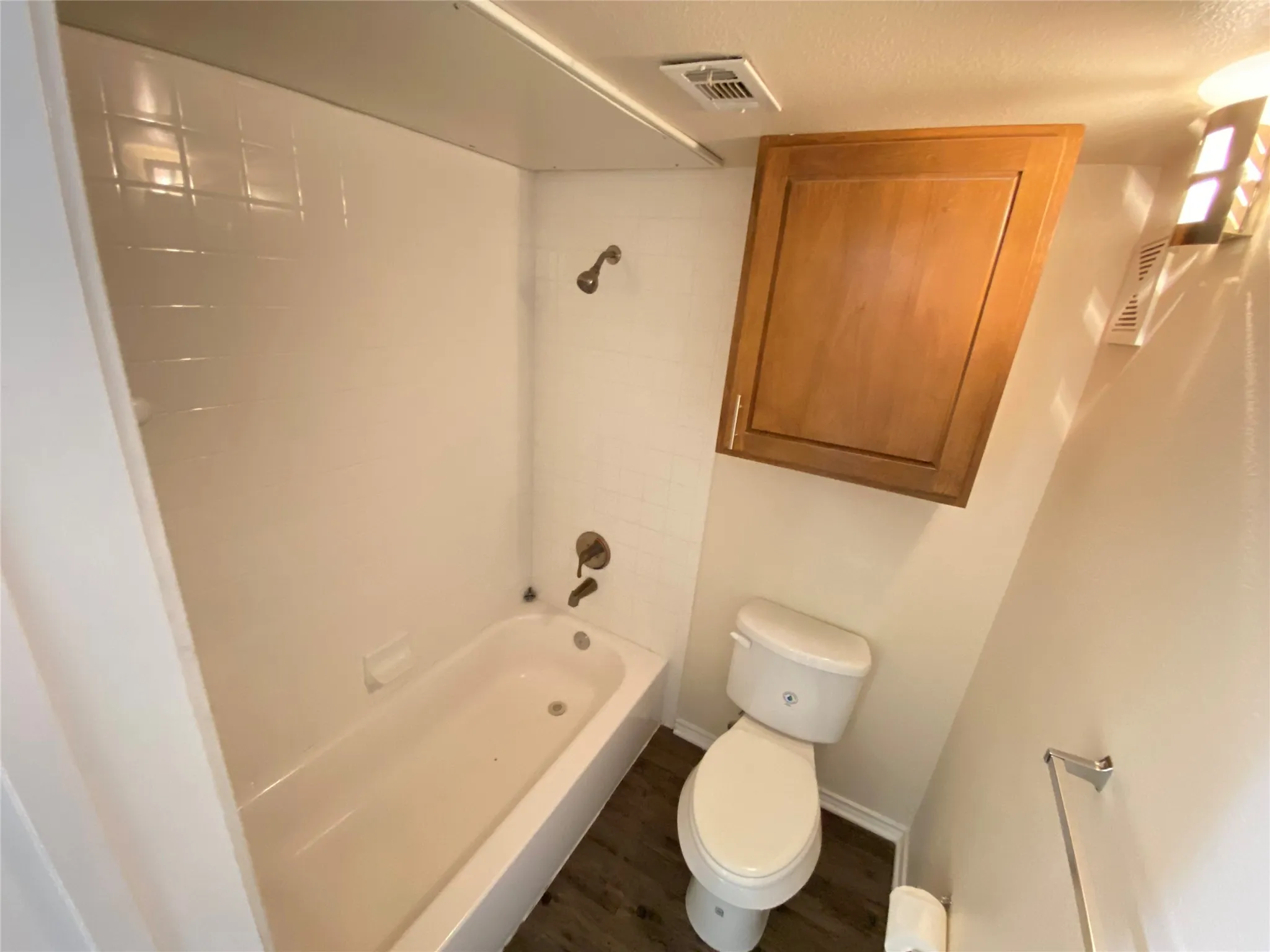 Condominium For Sale in Dallas County , 9831 Walnut Street P208, Dallas, Texas 75243, 2 Bedrooms, 1 Bathroom, Garage spaces, 931 Sqft, built in 1983, Price $75,000, mls#21205849, Real Estate Agent in Dallas, Homes For Sale in Dallas county, Homes For Sale in Dallas, Realtor in Dallas Texas, Real Estate Brokerage Independent Realty Texas, Luminita Cordes Realtor