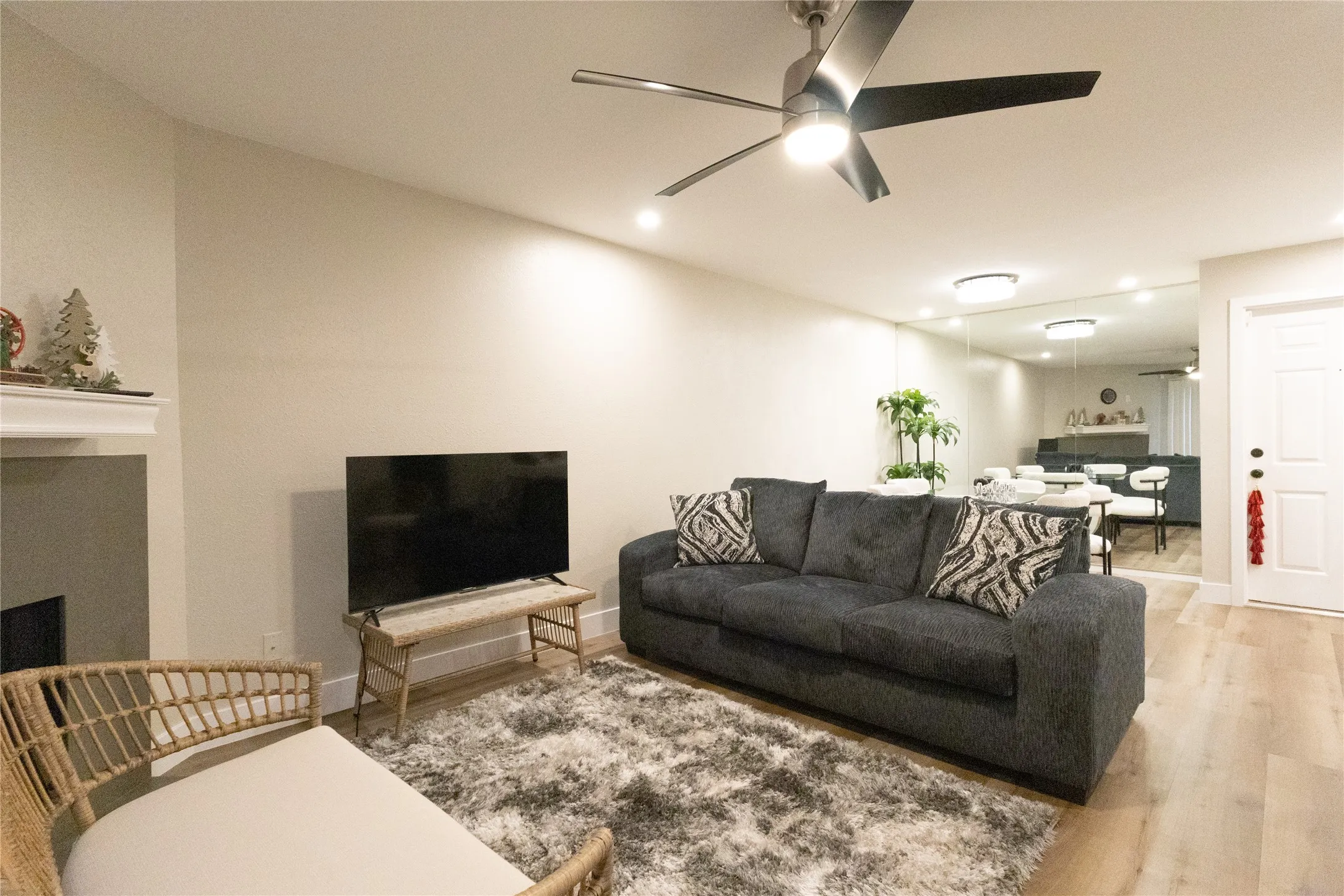 Condominium For Sale in Dallas County , 11460 Audelia Road 276, Dallas, Texas 75243, 2 Bedroom, 2 Bathroom, Garage spaces, 985 Sqft, built in 1980, mls#21205883, Real Estate Agent in Dallas, Homes For Sale in Dallas county, Homes For Sale in Dallas, Realtor in Dallas Texas, Real Estate Brokerage Independent Realty Texas, Luminita Cordes Realtor