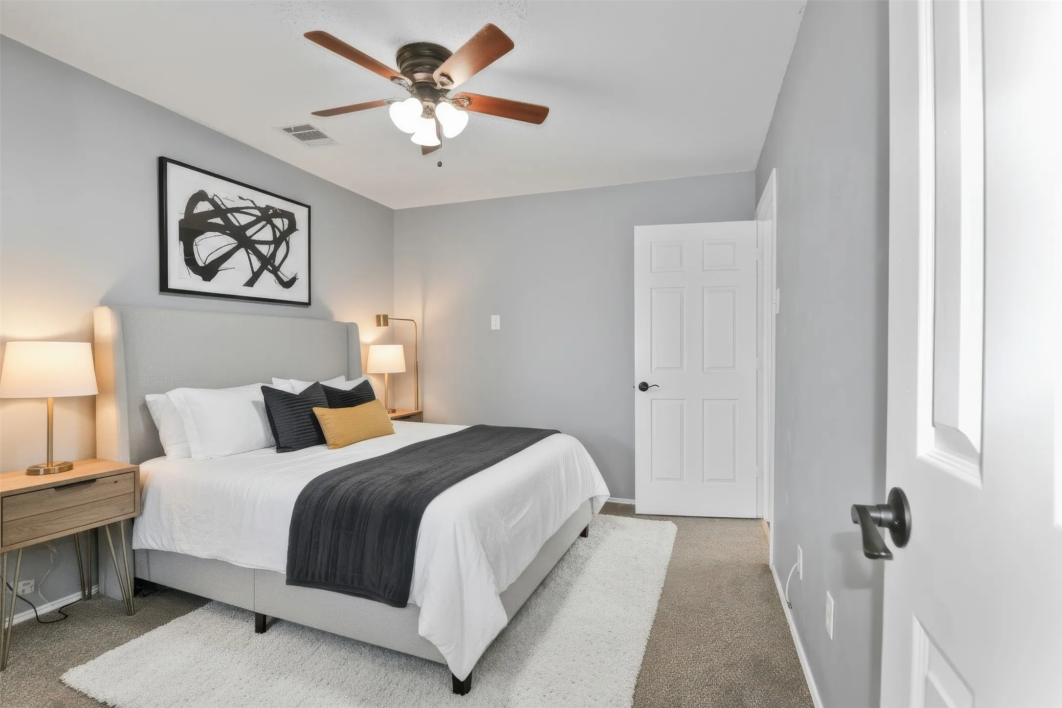 Single Family Residence For Sale in Dallas County , 920 Micarta Drive, Mesquite, Texas 75181, 3 Bedroom, 2 Bathroom, 2 Garage spaces, 1,649 Sqft, built in 1987, Preowned, mls#21205922, Real Estate Agent in Mesquite, Homes For Sale in Dallas county, Homes For Sale in Mesquite, Realtor in Mesquite Texas, Real Estate Brokerage Independent Realty Texas, Luminita Cordes Realtor