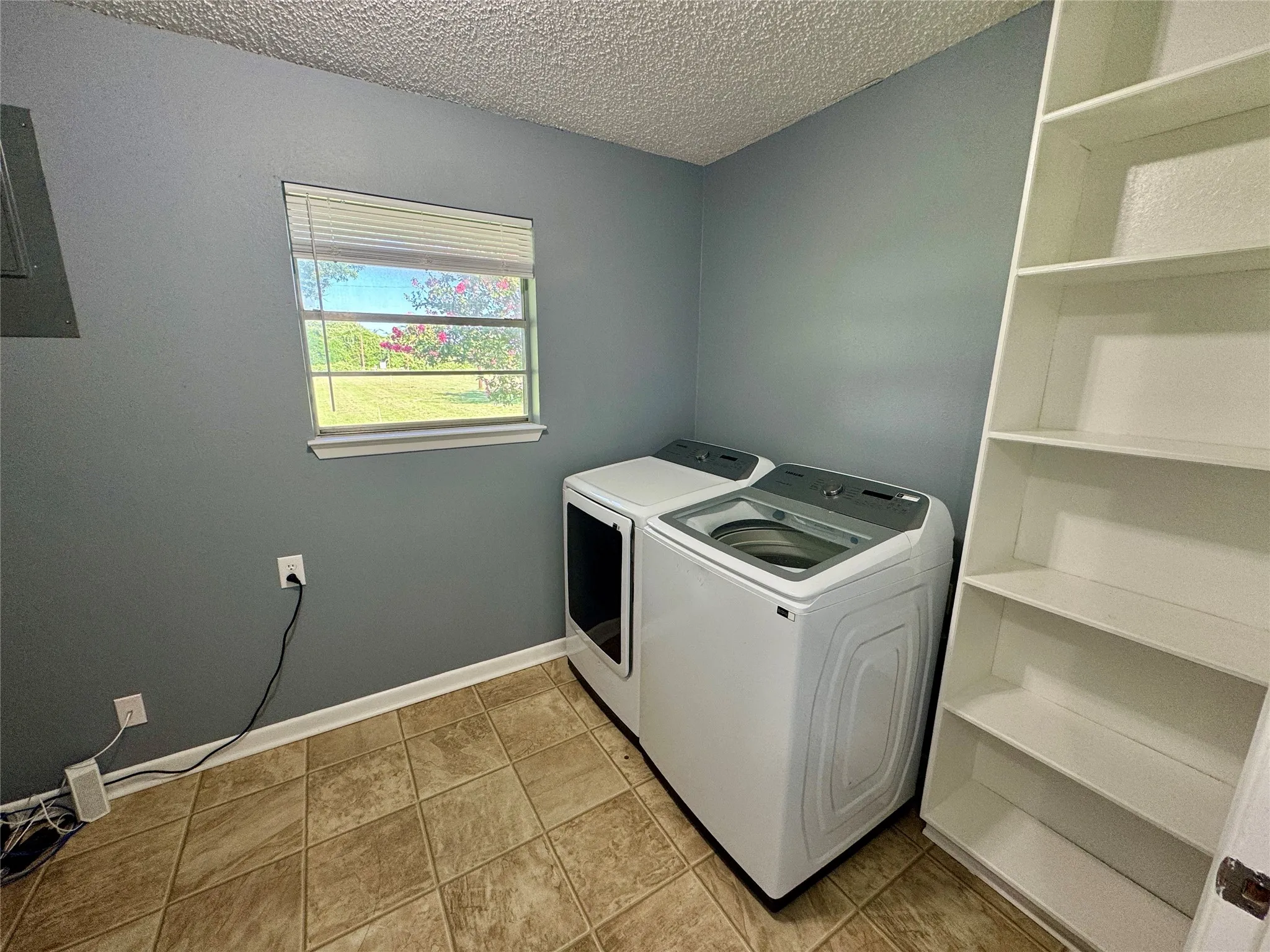 Single Family Residence For Sale in Wise County , 4170 S Fm 51, Decatur, Texas 76234, 3 Bedroom, 2 Bathroom, 2 Garage spaces, 2,010 Sqft, built in 1980, mls#21205963, Real Estate Agent in Decatur, Homes For Sale in Wise county, Homes For Sale in Decatur, Realtor in Decatur Texas, Real Estate Brokerage Independent Realty Texas, Luminita Cordes Realtor