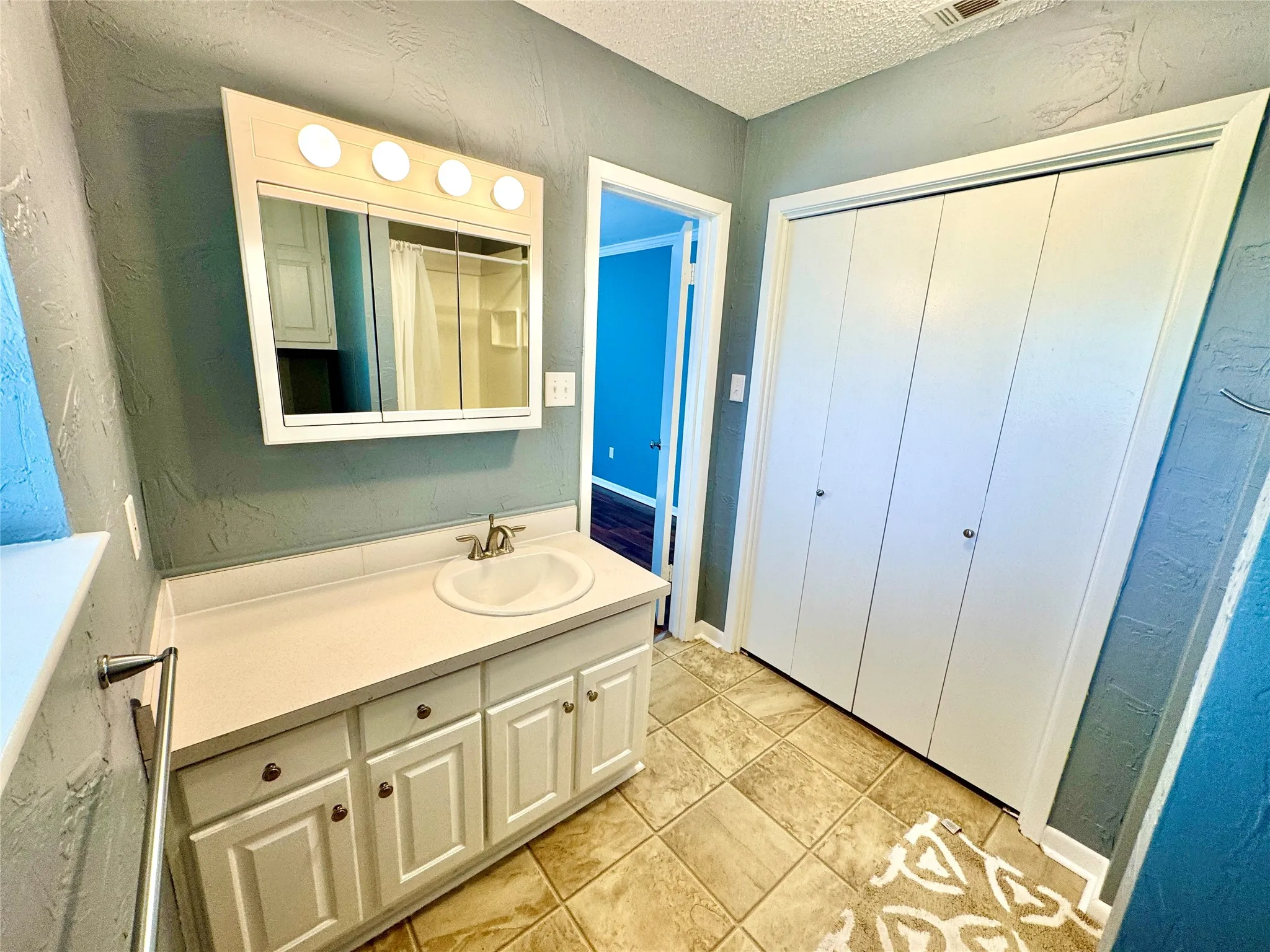 Single Family Residence For Sale in Wise County , 4170 S Fm 51, Decatur, Texas 76234, 3 Bedroom, 2 Bathroom, 2 Garage spaces, 2,010 Sqft, built in 1980, mls#21205963, Real Estate Agent in Decatur, Homes For Sale in Wise county, Homes For Sale in Decatur, Realtor in Decatur Texas, Real Estate Brokerage Independent Realty Texas, Luminita Cordes Realtor