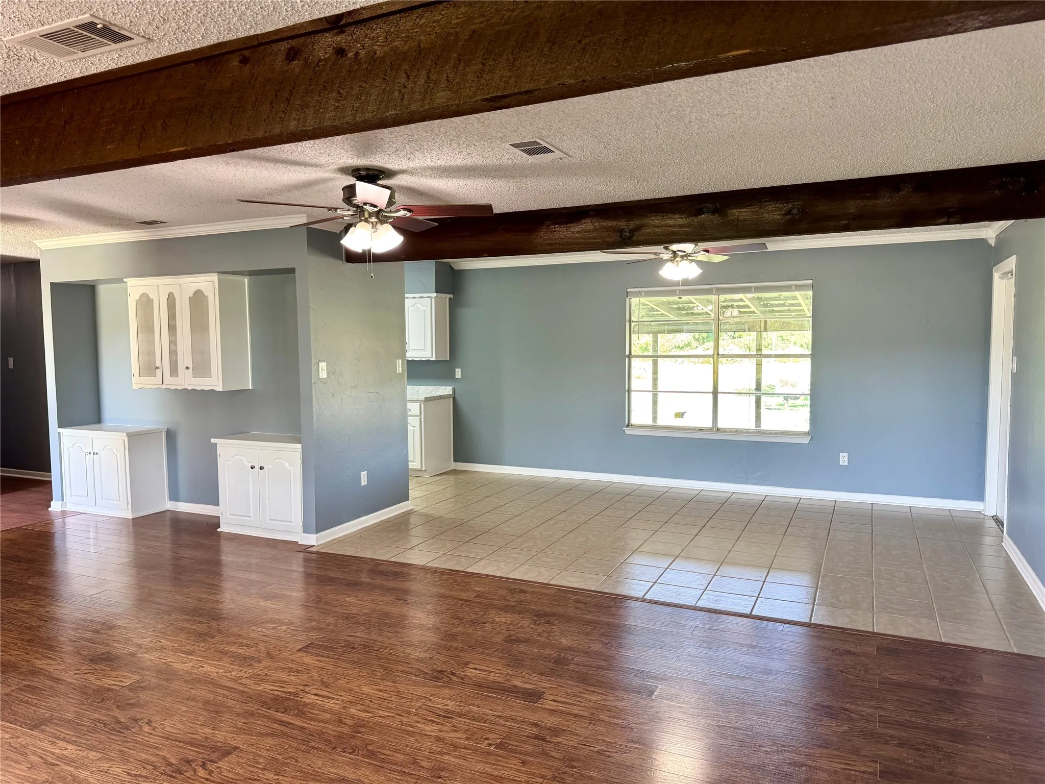 Single Family Residence For Sale in Wise County , 4170 S Fm 51, Decatur, Texas 76234, 3 Bedroom, 2 Bathroom, 2 Garage spaces, 2,010 Sqft, built in 1980, mls#21205963, Real Estate Agent in Decatur, Homes For Sale in Wise county, Homes For Sale in Decatur, Realtor in Decatur Texas, Real Estate Brokerage Independent Realty Texas, Luminita Cordes Realtor