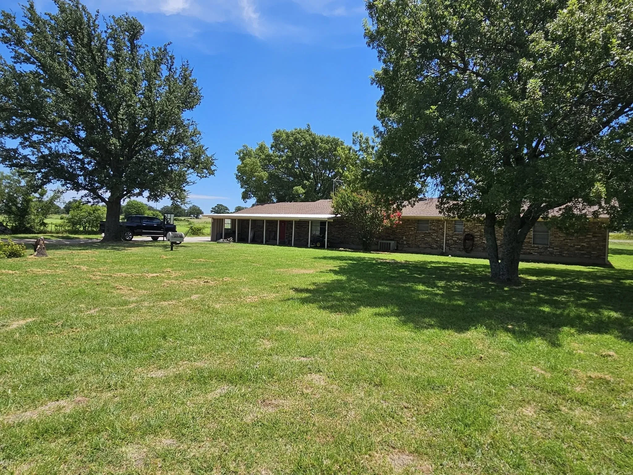 Single Family Residence For Sale in Wise County , 4170 S Fm 51, Decatur, Texas 76234, 3 Bedroom, 2 Bathroom, 2 Garage spaces, 2,010 Sqft, built in 1980, mls#21205963, Real Estate Agent in Decatur, Homes For Sale in Wise county, Homes For Sale in Decatur, Realtor in Decatur Texas, Real Estate Brokerage Independent Realty Texas, Luminita Cordes Realtor