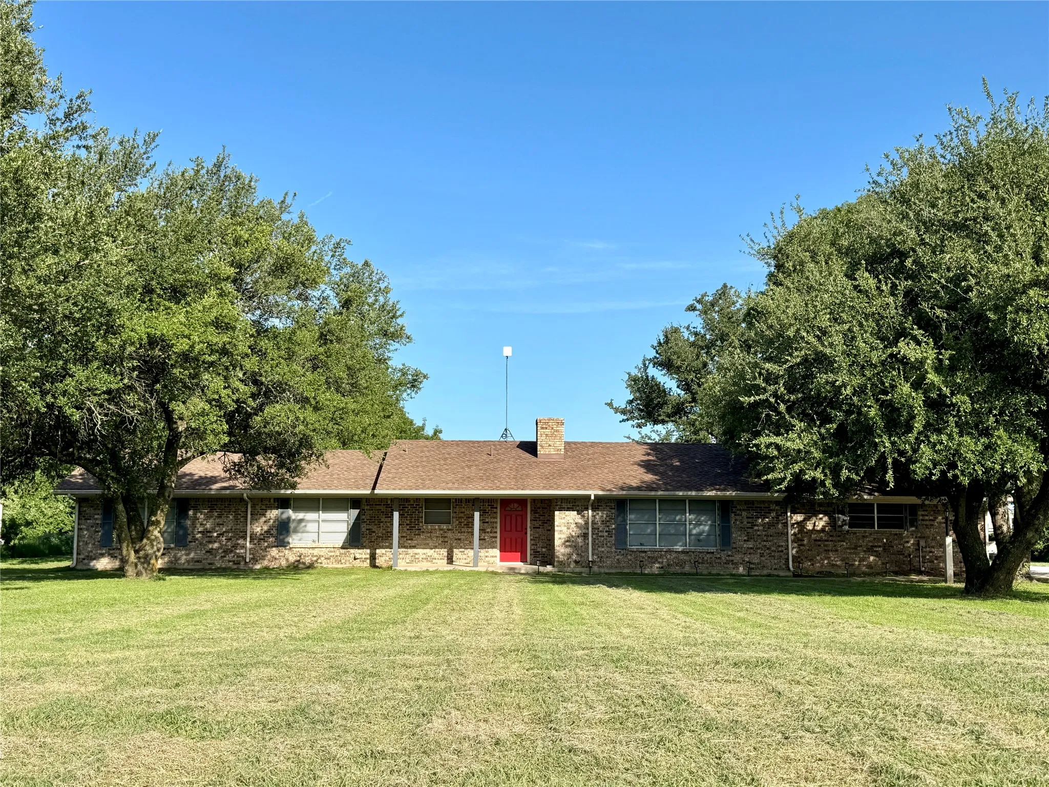 Single Family Residence For Sale in Wise County , 4170 S Fm 51, Decatur, Texas 76234, 3 Bedroom, 2 Bathroom, 2 Garage spaces, 2,010 Sqft, built in 1980, mls#21205963, Real Estate Agent in Decatur, Homes For Sale in Wise county, Homes For Sale in Decatur, Realtor in Decatur Texas, Real Estate Brokerage Independent Realty Texas, Luminita Cordes Realtor