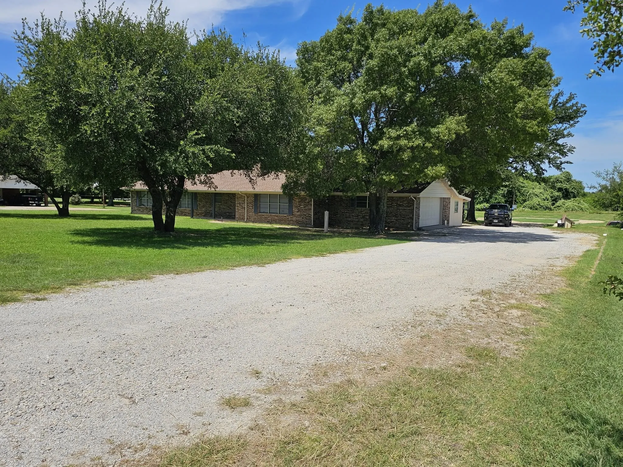 Single Family Residence For Sale in Wise County , 4170 S Fm 51, Decatur, Texas 76234, 3 Bedroom, 2 Bathroom, 2 Garage spaces, 2,010 Sqft, built in 1980, mls#21205963, Real Estate Agent in Decatur, Homes For Sale in Wise county, Homes For Sale in Decatur, Realtor in Decatur Texas, Real Estate Brokerage Independent Realty Texas, Luminita Cordes Realtor