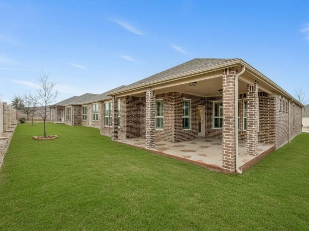 Single Family Residence For Sale in Collin County , 308 Sleepy Willow Lane, Mc Kinney, Texas 75071, 3 Bedroom, 2 Bathroom, 2 Garage spaces, 2,078 Sqft, built in 2021, mls#21197151, Real Estate Agent in Mc Kinney, Homes For Sale in Collin county, Homes For Sale in Mc Kinney, Realtor in Mc Kinney Texas, Real Estate Brokerage Independent Realty Texas, Luminita Cordes Realtor
