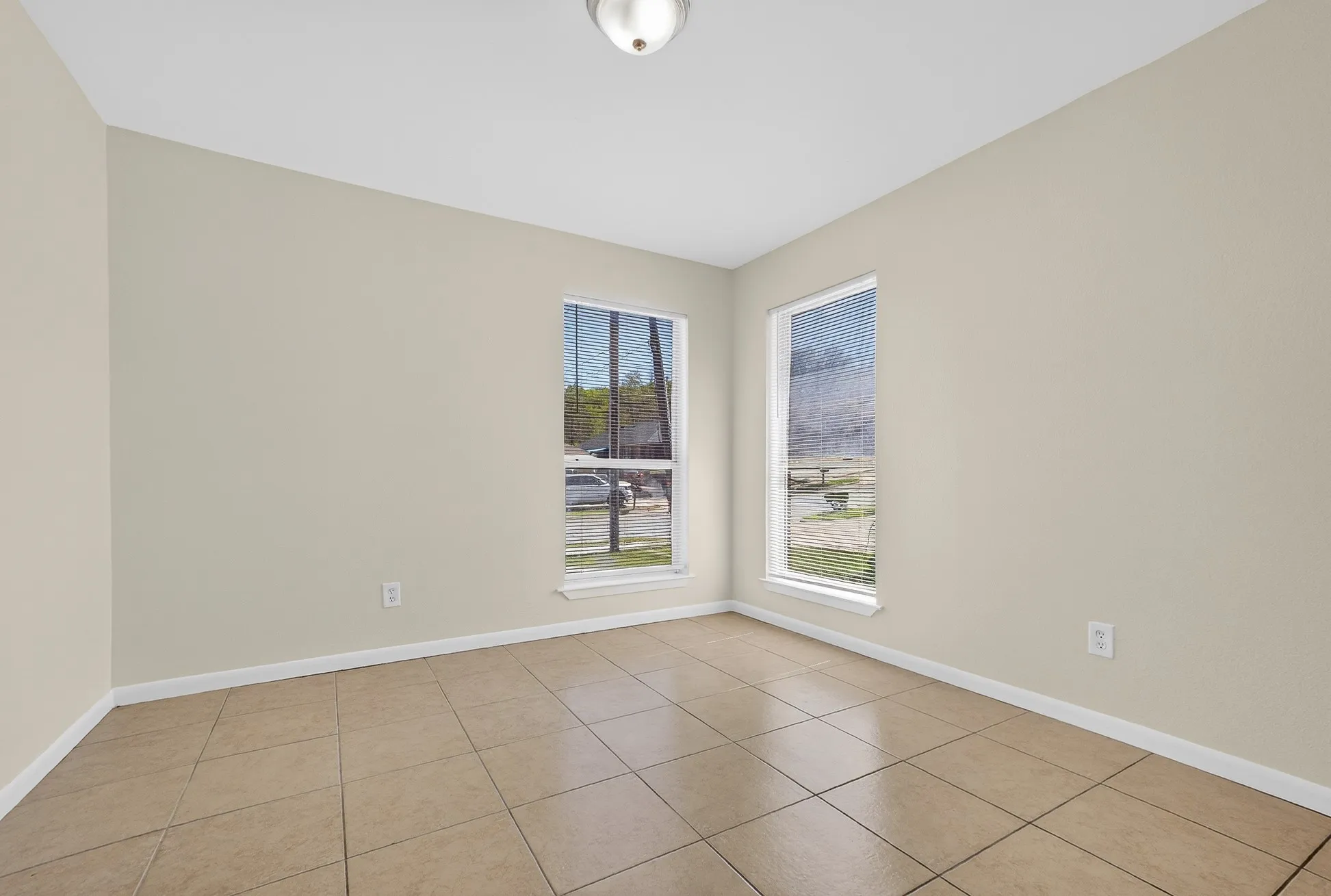 Duplex For Sale in Tarrant County , 2971 Loving Avenue, Fort Worth, Texas 76106, 5 Bedrooms, 3 Bathrooms, Garage spaces, 0 Sqft, built in 2004, Preowned, Price $375,000, mls#21206096, Real Estate Agent in Fort Worth, Homes For Sale in Tarrant county, Homes For Sale in Fort Worth, Realtor in Fort Worth Texas, Real Estate Brokerage Independent Realty Texas, Luminita Cordes Realtor