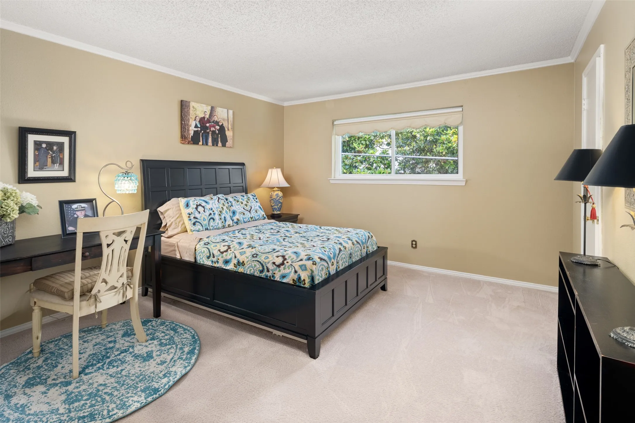 2nd Bedroom w-EnSuite Bath & Walk-In Closet