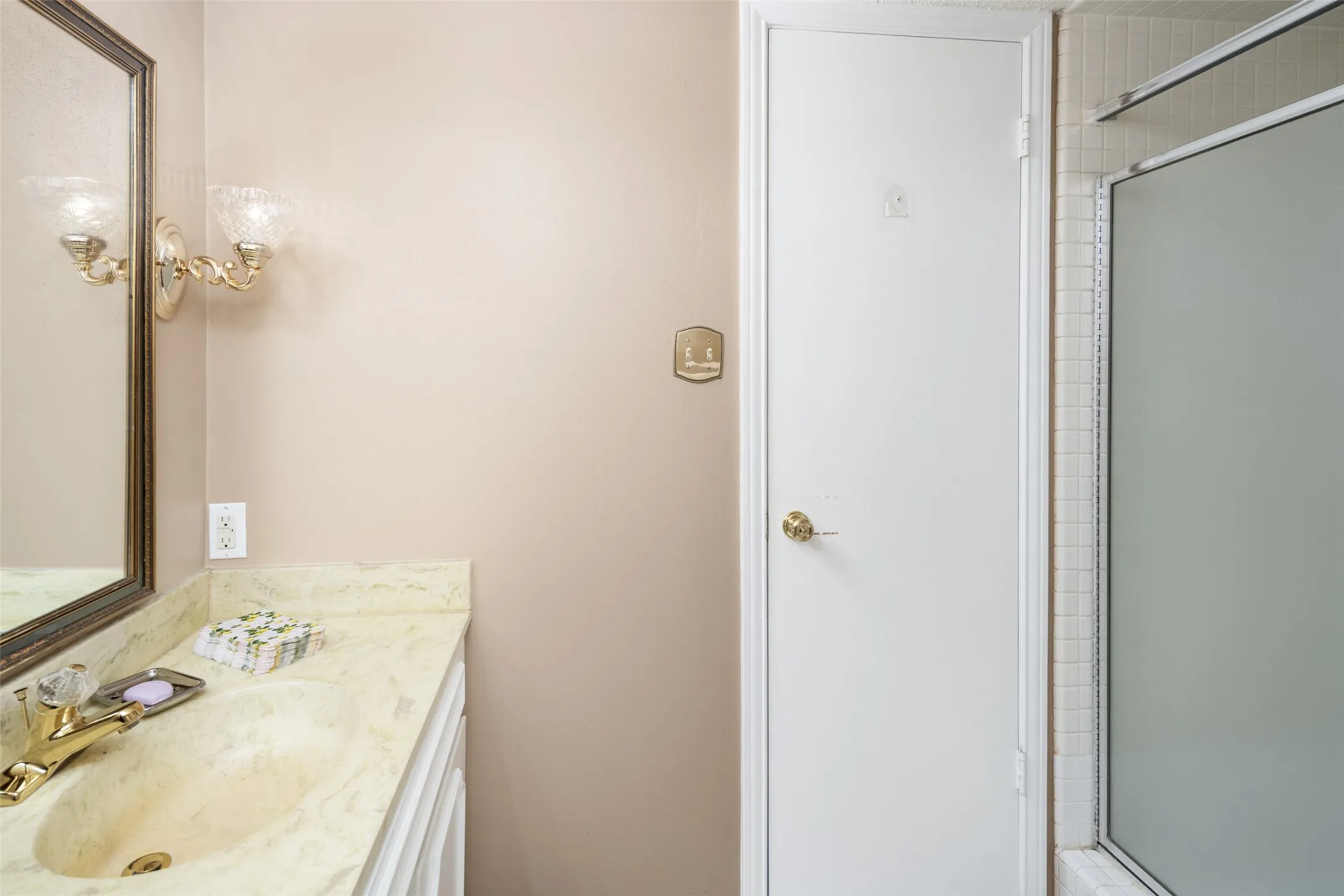 Full EnSuite Bathroom in 2nd Bedroom