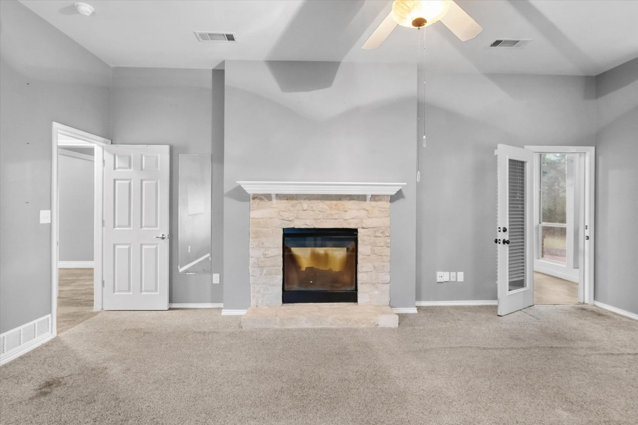 Single Family Residence For Sale in Tarrant County , 303/305 Cecile Court, Arlington, Texas 76013, 3 Bedroom, 2 Bathroom, 2 Garage spaces, 1,988 Sqft, built in 1996, mls#21199349, Real Estate Agent in Arlington, Homes For Sale in Tarrant county, Homes For Sale in Arlington, Realtor in Arlington Texas, Real Estate Brokerage Independent Realty Texas, Luminita Cordes Realtor