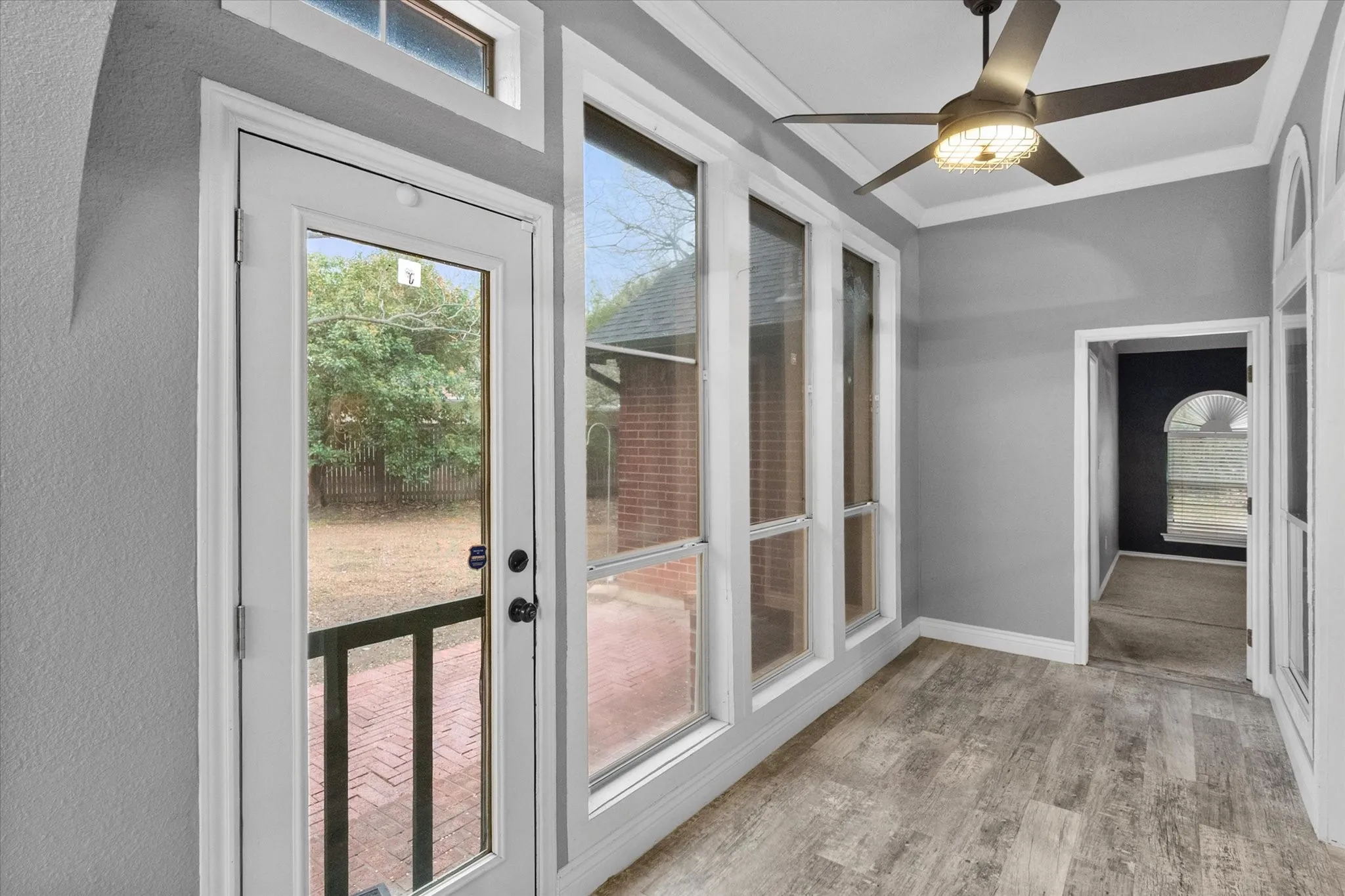 Single Family Residence For Sale in Tarrant County , 303/305 Cecile Court, Arlington, Texas 76013, 3 Bedroom, 2 Bathroom, 2 Garage spaces, 1,988 Sqft, built in 1996, mls#21199349, Real Estate Agent in Arlington, Homes For Sale in Tarrant county, Homes For Sale in Arlington, Realtor in Arlington Texas, Real Estate Brokerage Independent Realty Texas, Luminita Cordes Realtor