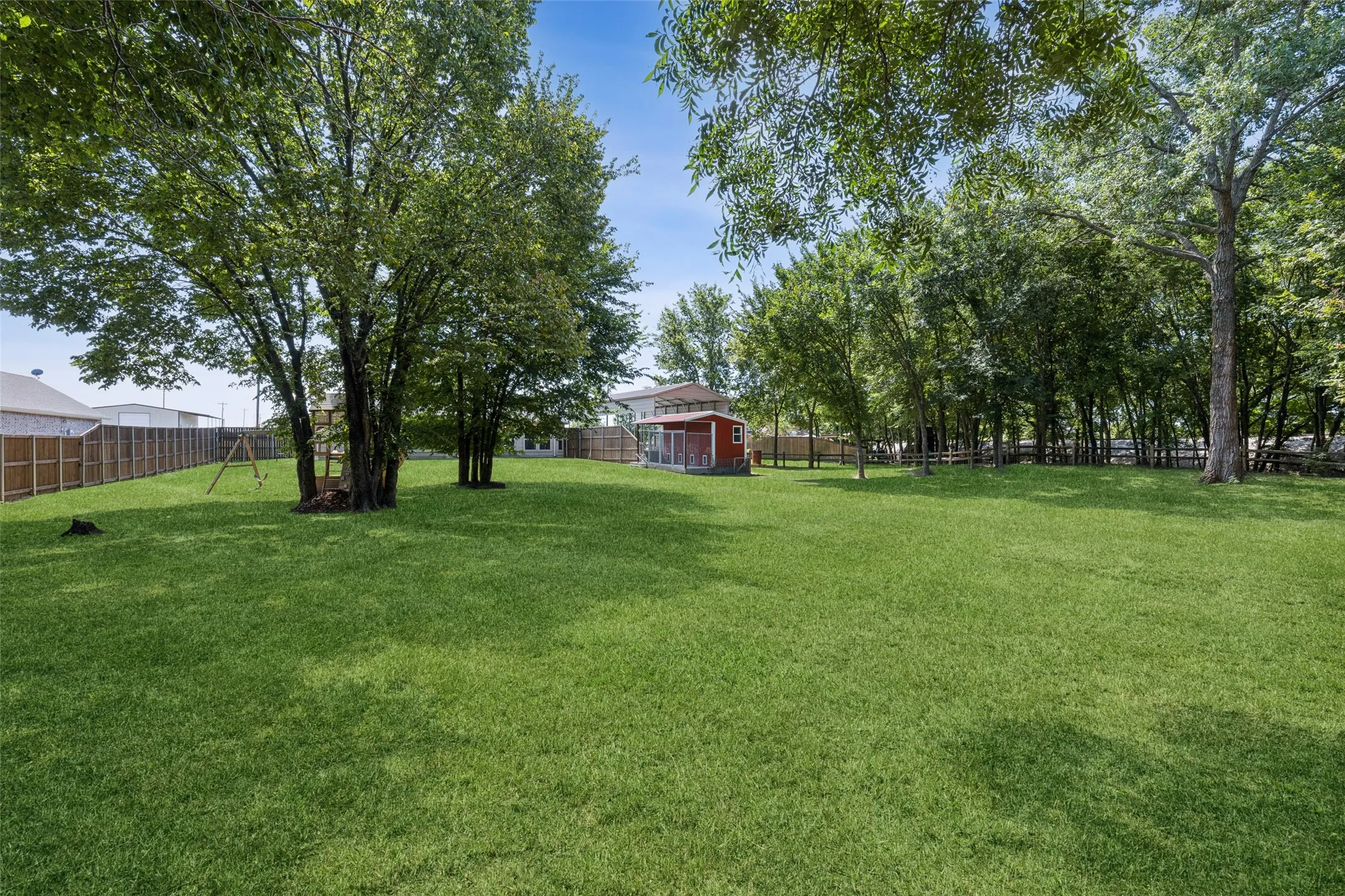 Single Family Residence For Sale in Fannin County , 1709 Yahweh, Leonard, Texas 75452, 4 Bedroom, 2 Bathroom, 2 Garage spaces, 2,002 Sqft, built in 2017, Preowned, mls#21203135, Real Estate Agent in Leonard, Homes For Sale in Fannin county, Homes For Sale in Leonard, Realtor in Leonard Texas, Real Estate Brokerage Independent Realty Texas, Luminita Cordes Realtor