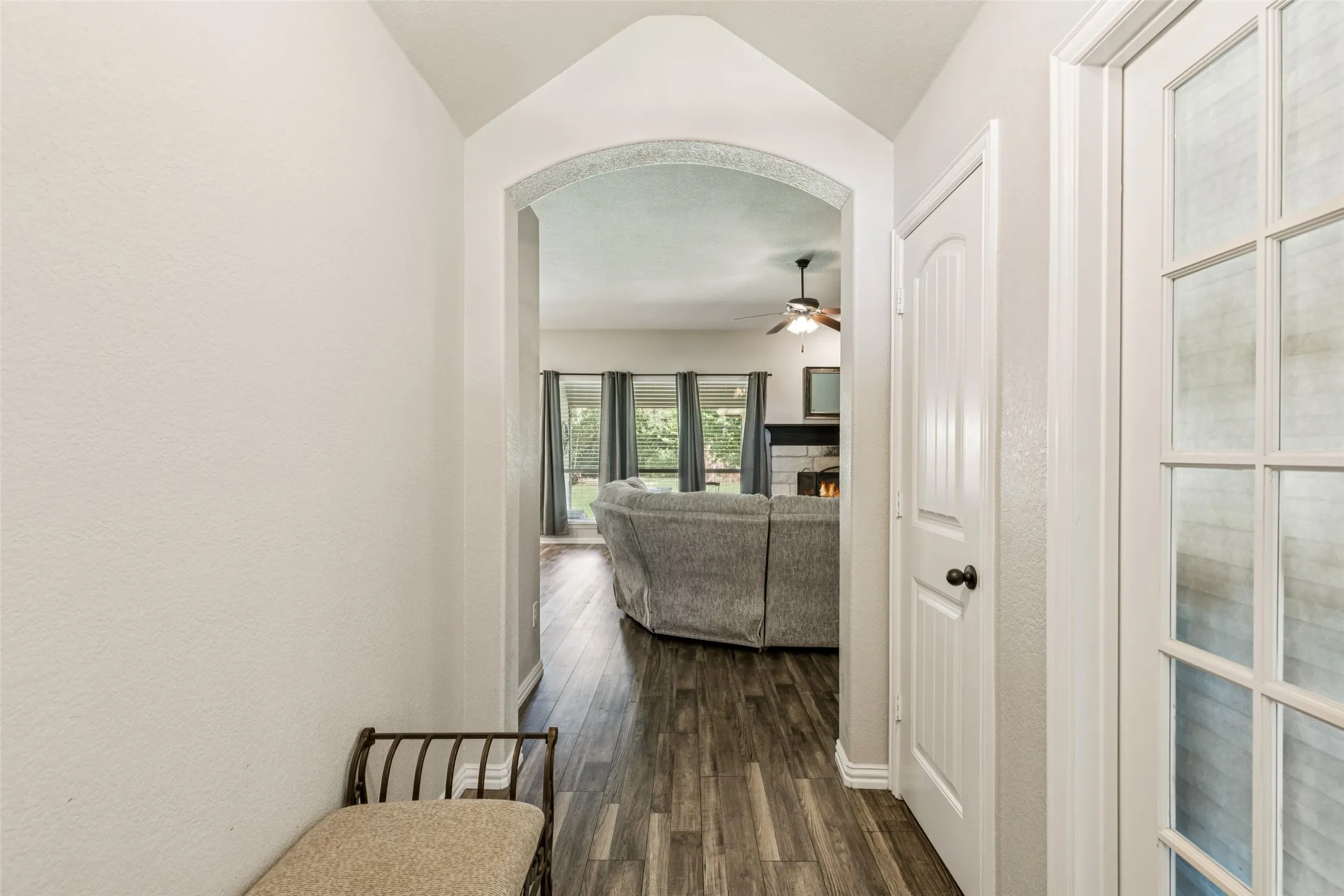 Single Family Residence For Sale in Fannin County , 1709 Yahweh, Leonard, Texas 75452, 4 Bedroom, 2 Bathroom, 2 Garage spaces, 2,002 Sqft, built in 2017, Preowned, mls#21203135, Real Estate Agent in Leonard, Homes For Sale in Fannin county, Homes For Sale in Leonard, Realtor in Leonard Texas, Real Estate Brokerage Independent Realty Texas, Luminita Cordes Realtor