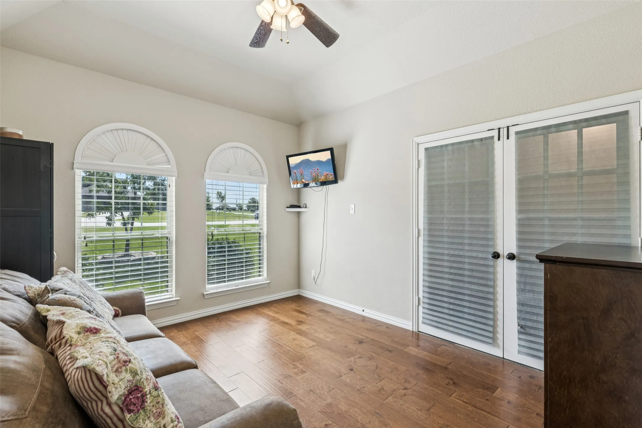 Single Family Residence For Sale in Fannin County , 1709 Yahweh, Leonard, Texas 75452, 4 Bedroom, 2 Bathroom, 2 Garage spaces, 2,002 Sqft, built in 2017, Preowned, mls#21203135, Real Estate Agent in Leonard, Homes For Sale in Fannin county, Homes For Sale in Leonard, Realtor in Leonard Texas, Real Estate Brokerage Independent Realty Texas, Luminita Cordes Realtor