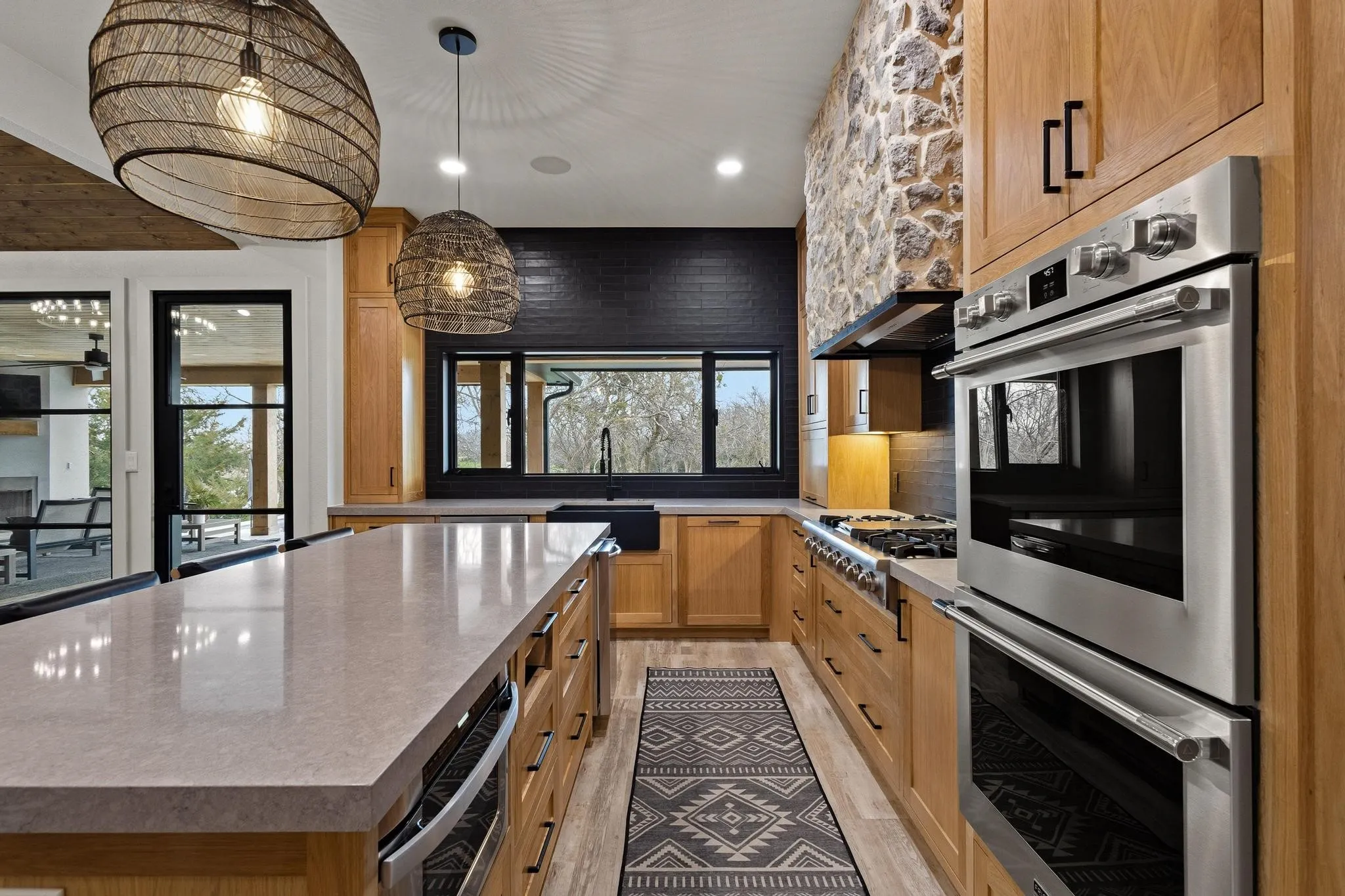 Single Family Residence For Sale in Grayson County , 411 Kerfoot Drive, Gunter, Texas 75058, 6 Bedroom, 5 Bathroom, 2 Garage spaces, 5,065 Sqft, built in 1999, Preowned, mls#21201824, Real Estate Agent in Gunter, Homes For Sale in Grayson county, Homes For Sale in Gunter, Realtor in Gunter Texas, Real Estate Brokerage Independent Realty Texas, Luminita Cordes Realtor