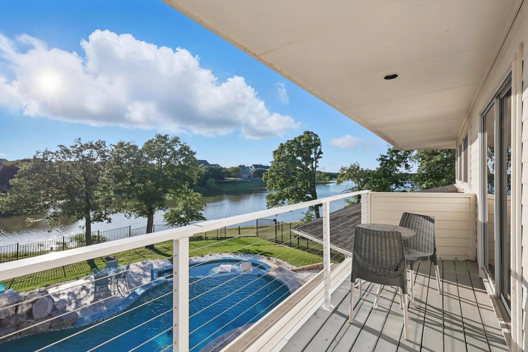 Single Family Residence For Sale in Denton County , 772 Lakewood Court, Highland Village, Texas 75077, 4 Bedroom, 5 Bathroom, 3 Garage spaces, 4,317 Sqft, built in 1992, Preowned, mls#21191250, Real Estate Agent in Highland Village, Homes For Sale in Denton county, Homes For Sale in Highland Village, Realtor in Highland Village Texas, Real Estate Brokerage Independent Realty Texas, Luminita Cordes Realtor
